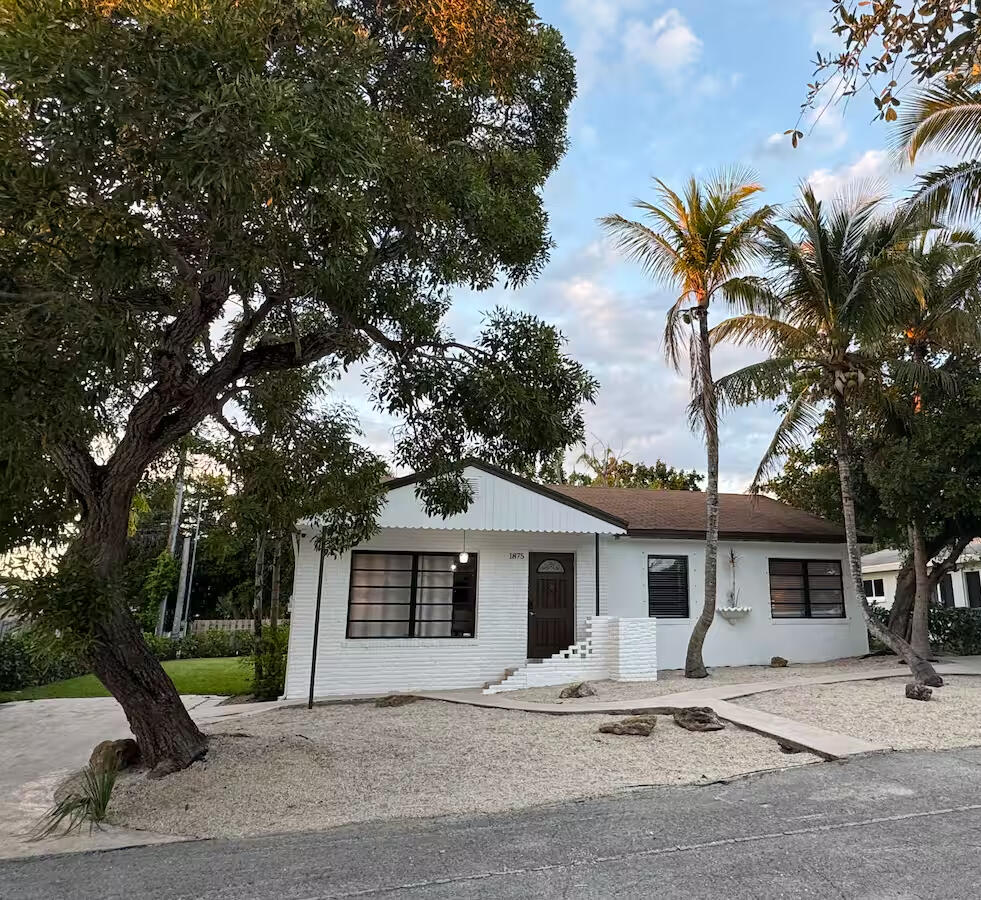 1875 Ridge Road
