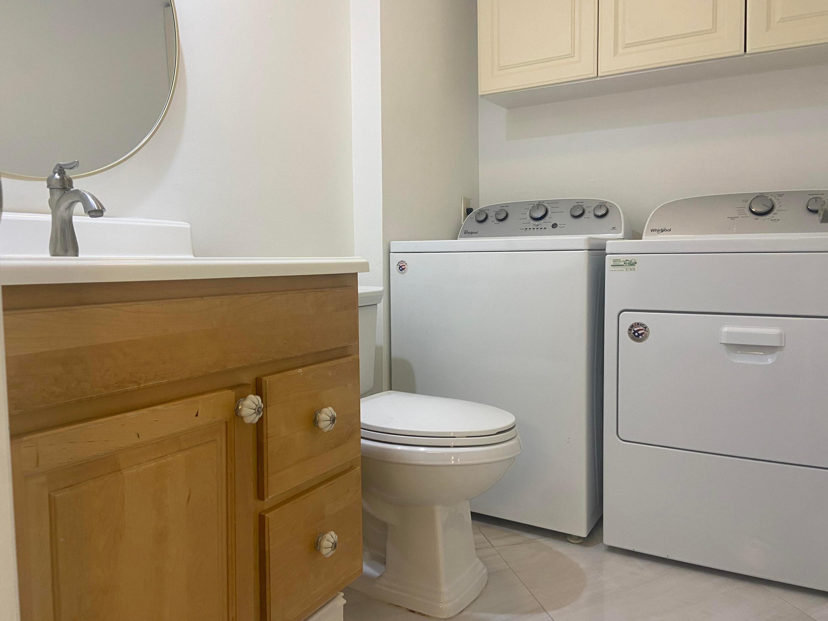 910 9th Way Property Photo 9