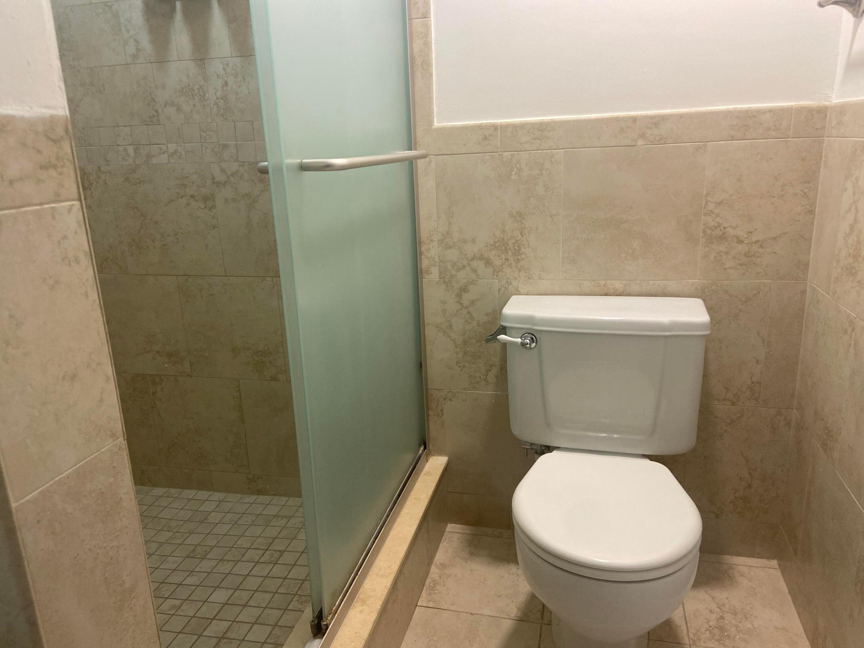 910 9th Way Property Photo 14