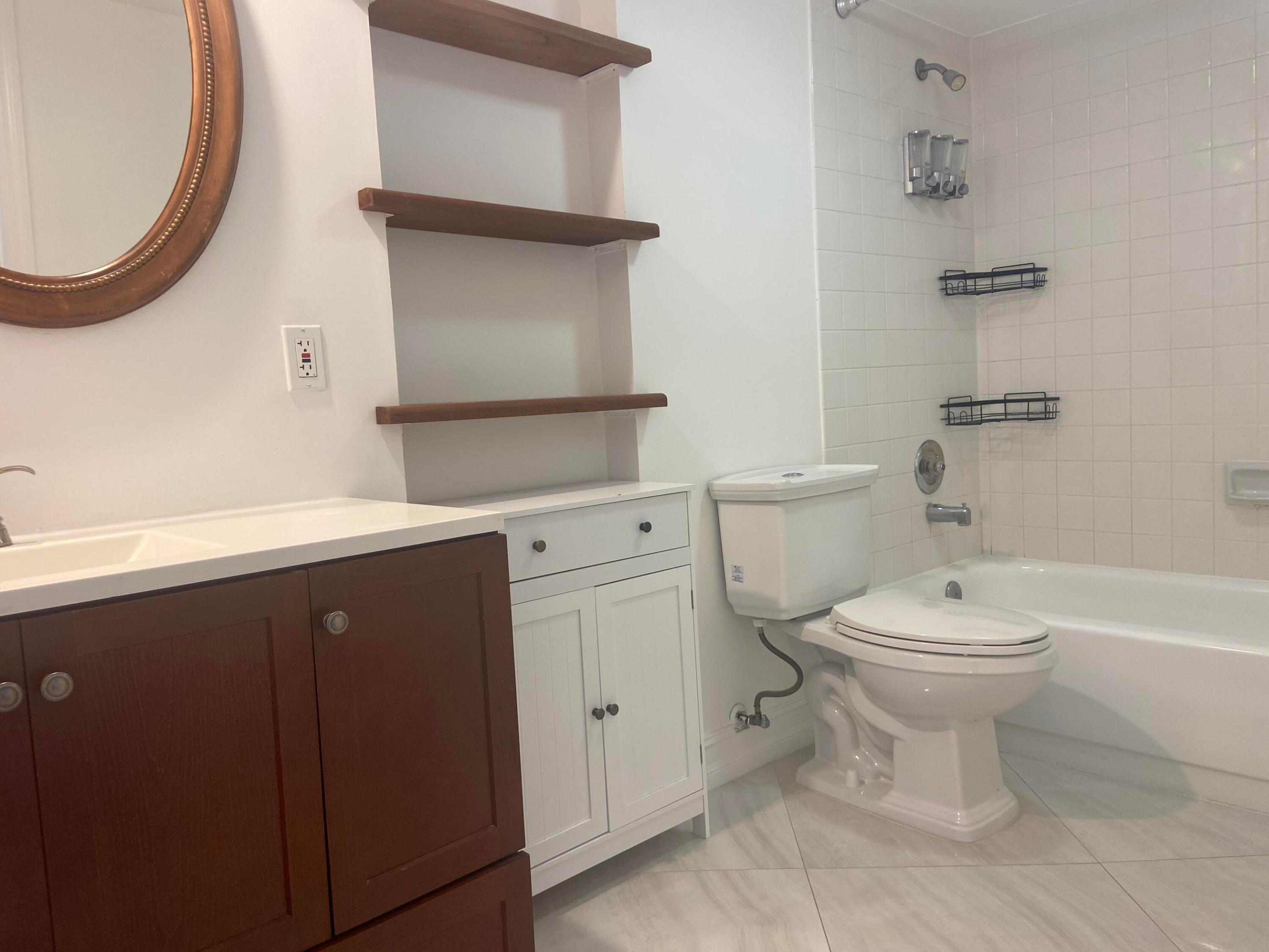 910 9th Way Property Photo 17