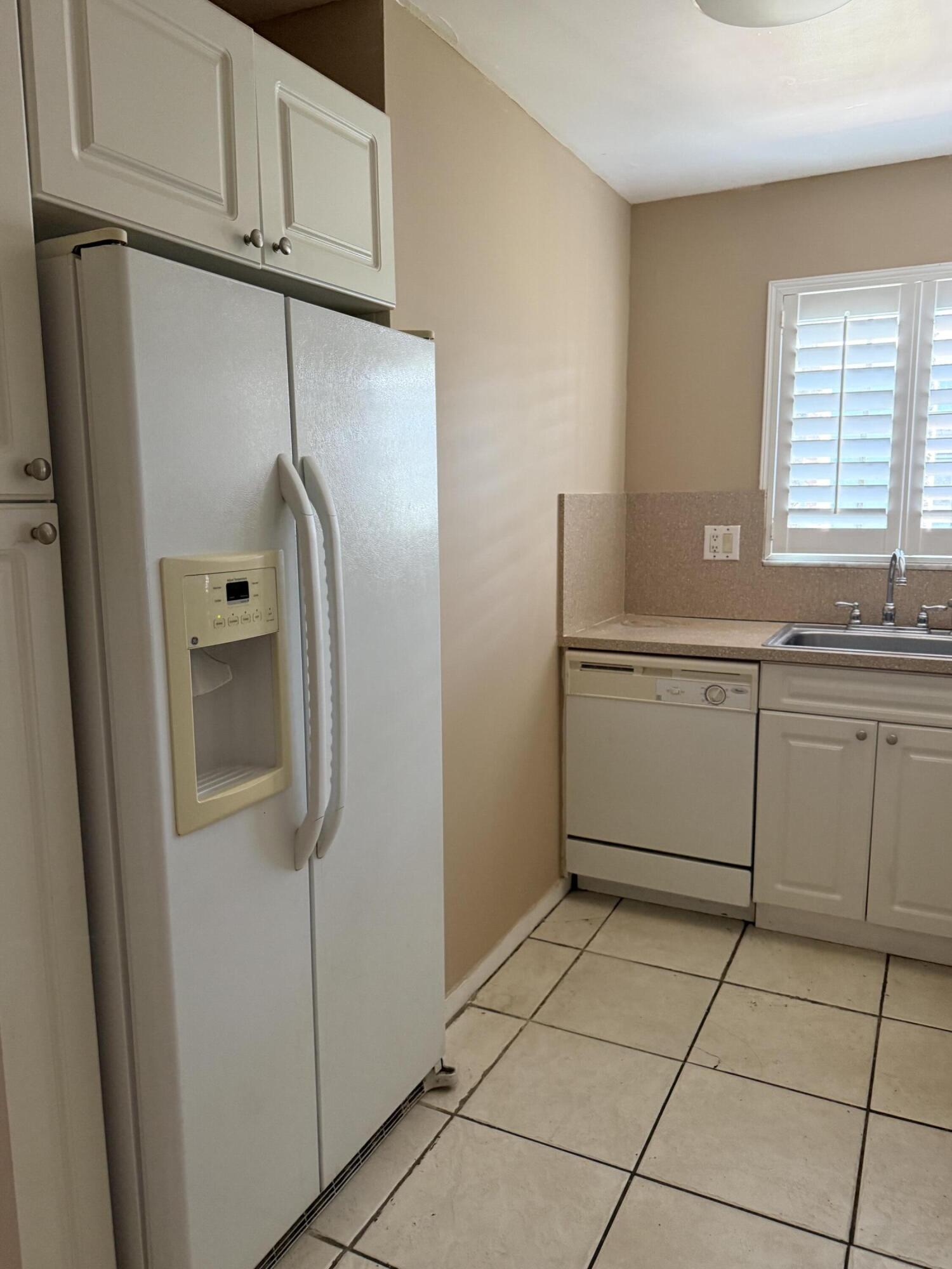 320 Se 10th Avenue C Property Photo 6