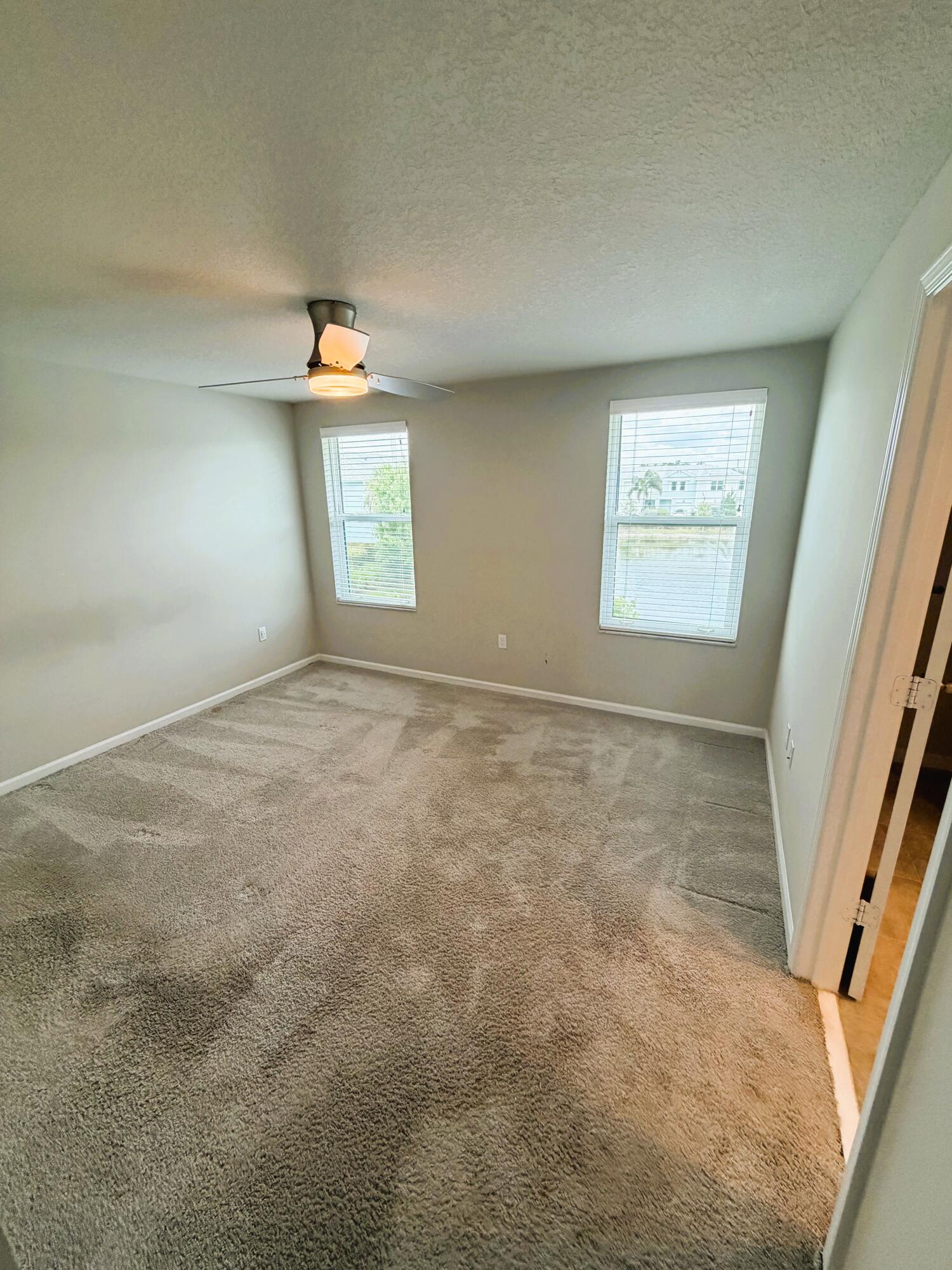 342 Se Angler Drive Property Photo 11