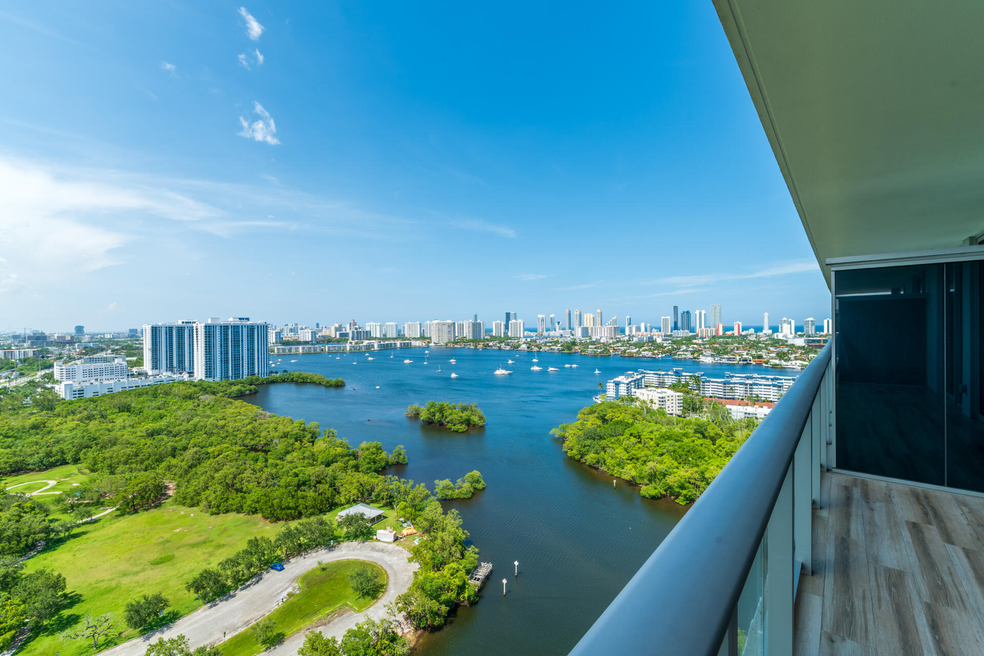 16385 Biscayne Boulevard 2502 Property Photo 1