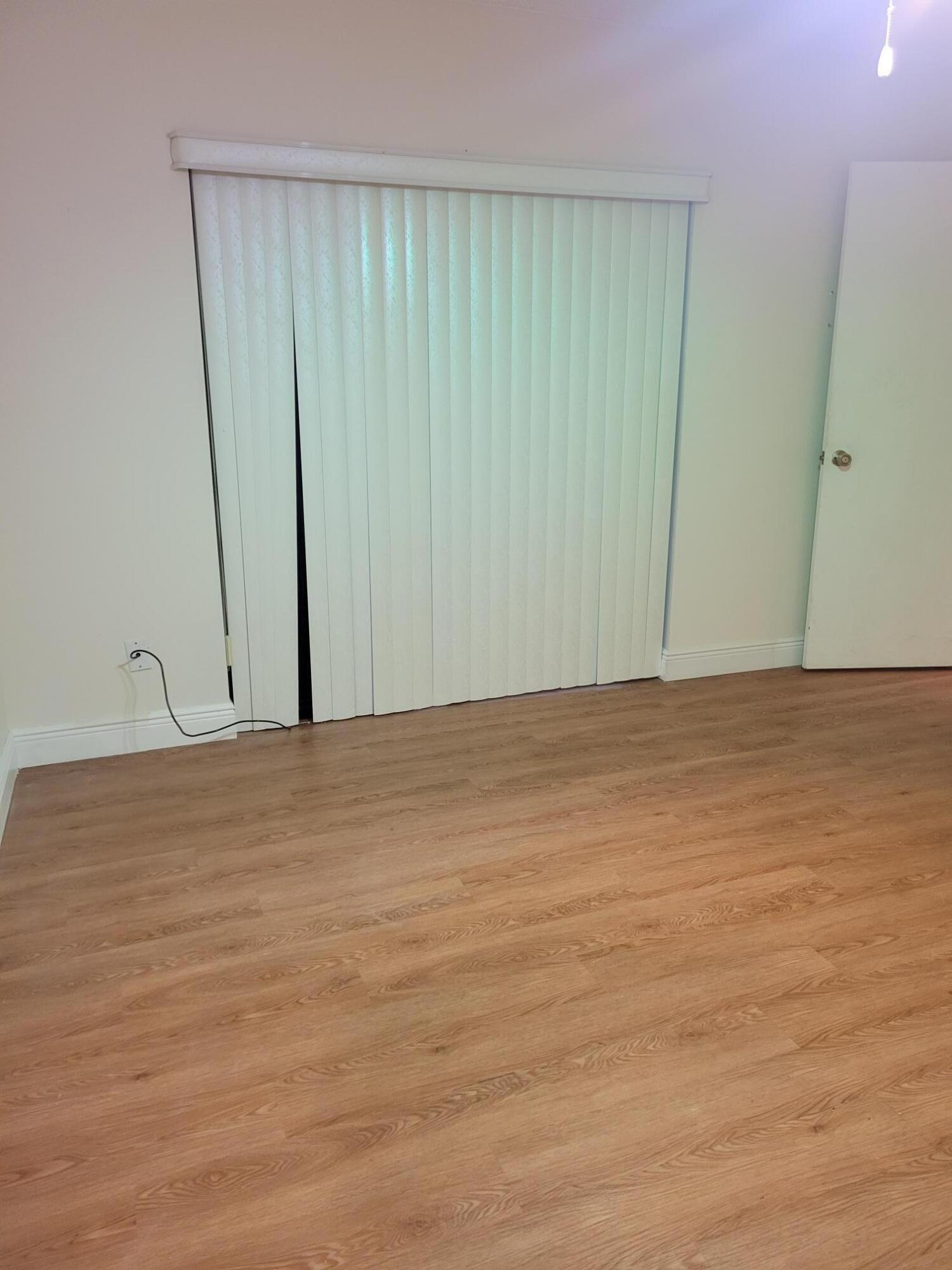 903 Se Camelot Gardens Boulevard Se Property Photo 12