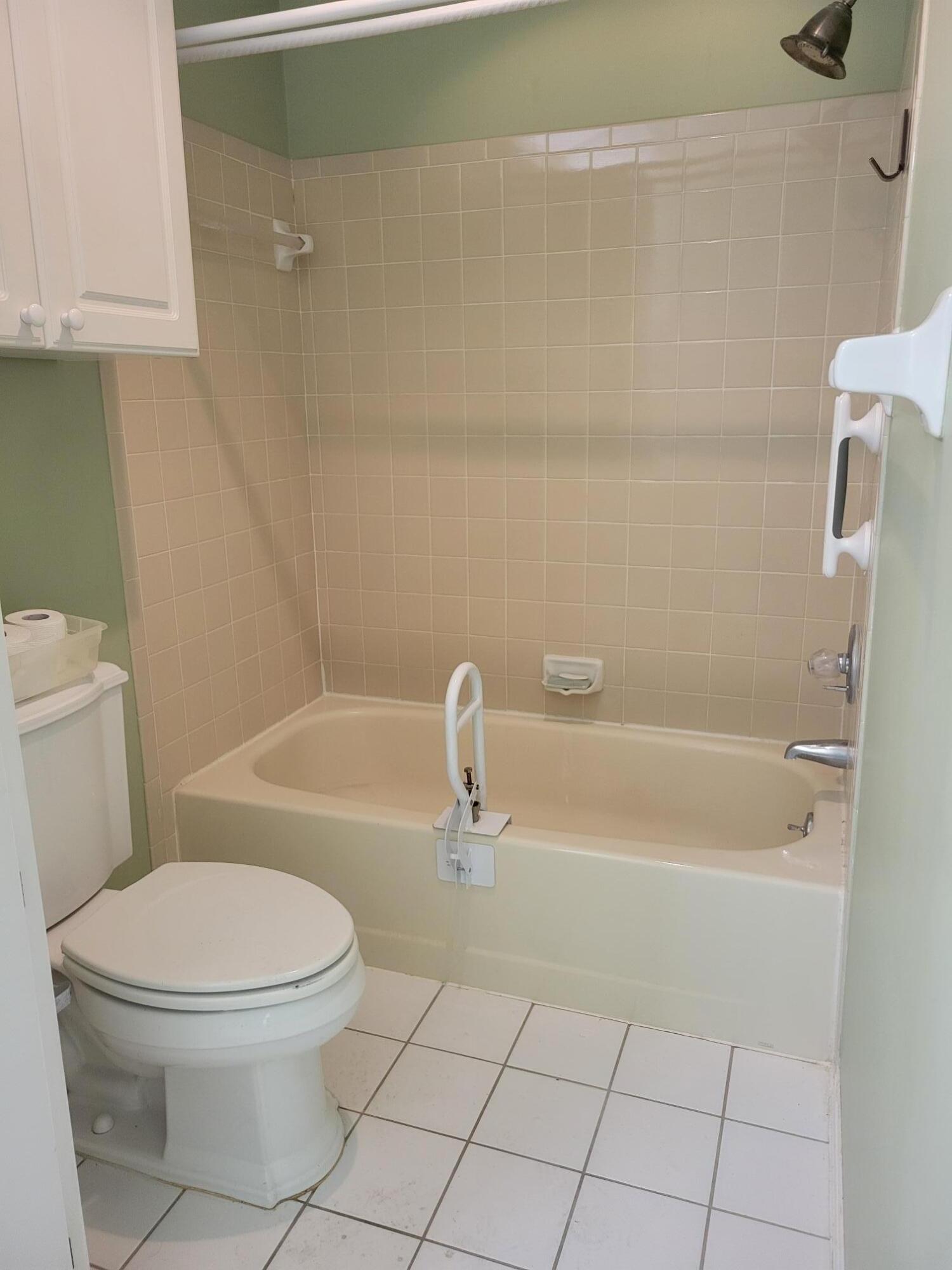 903 Se Camelot Gardens Boulevard Se Property Photo 45