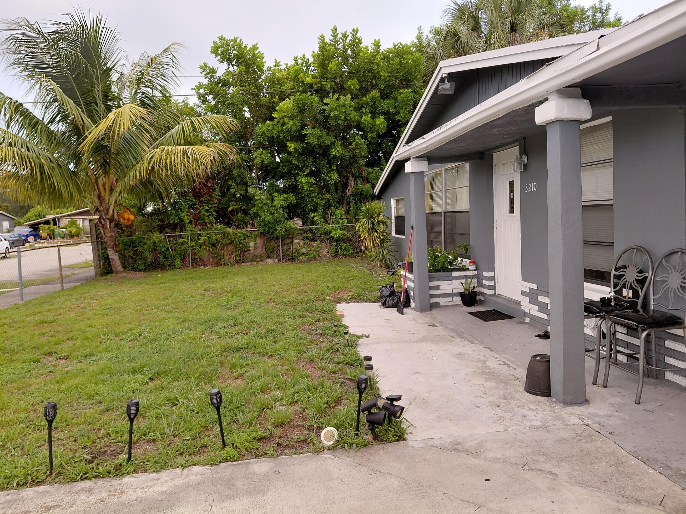3210 NW 18th Place