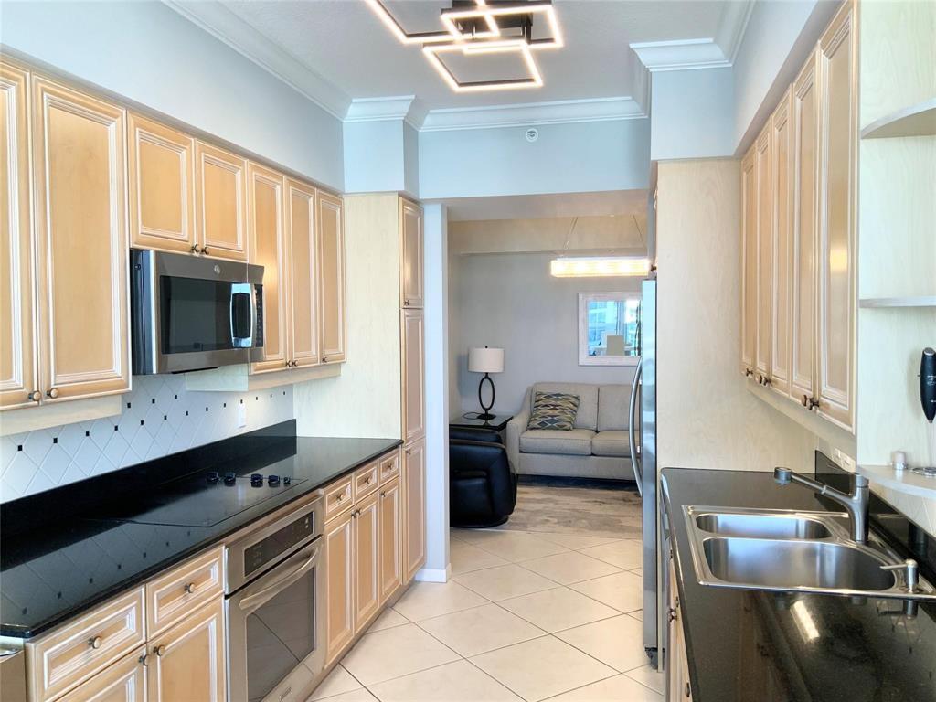 3100 N Ocean Boulevard 2305 Property Photo 9