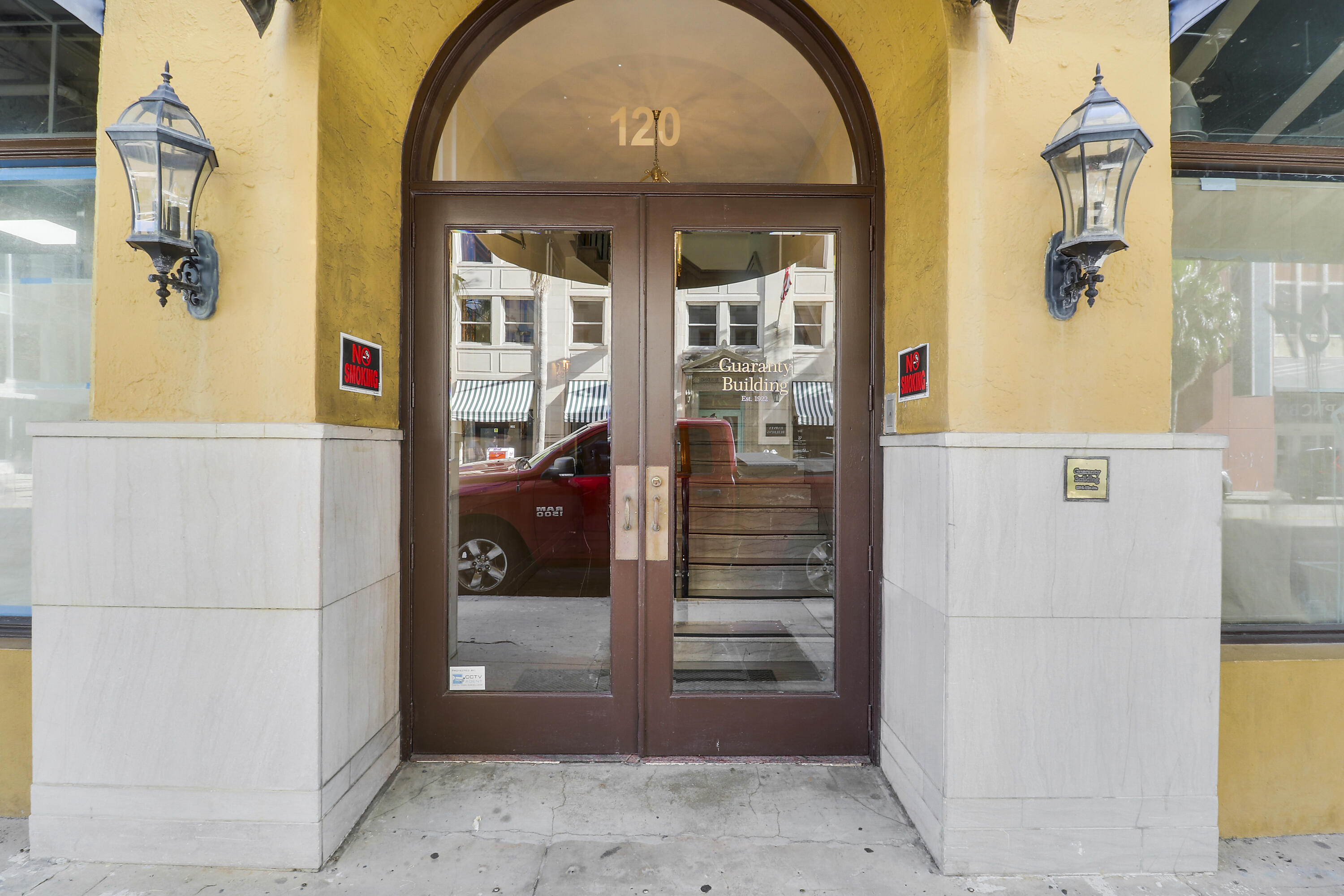 120 S Olive Avenue 703 Property Photo 1