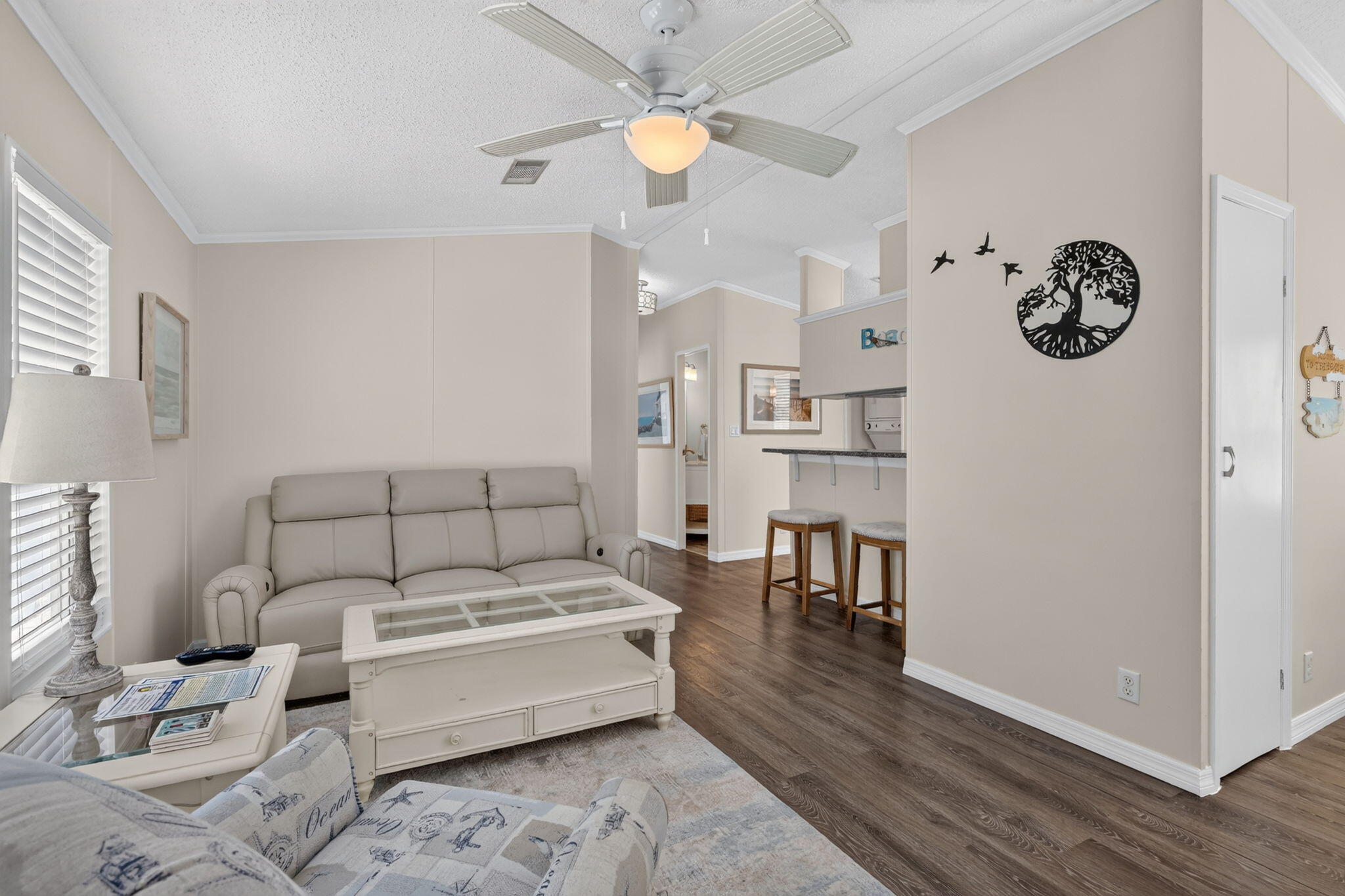 351 Nettles Boulevard Property Photo 4