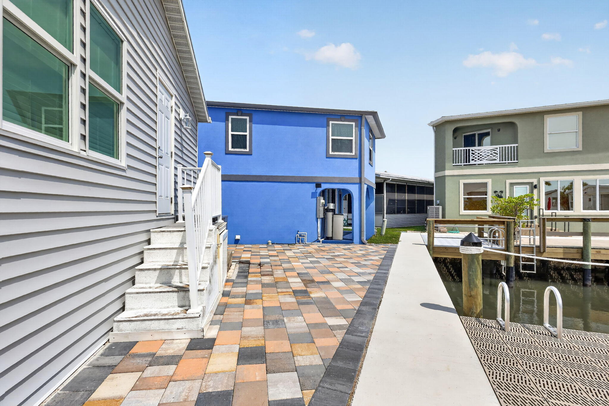 351 Nettles Boulevard Property Photo 10