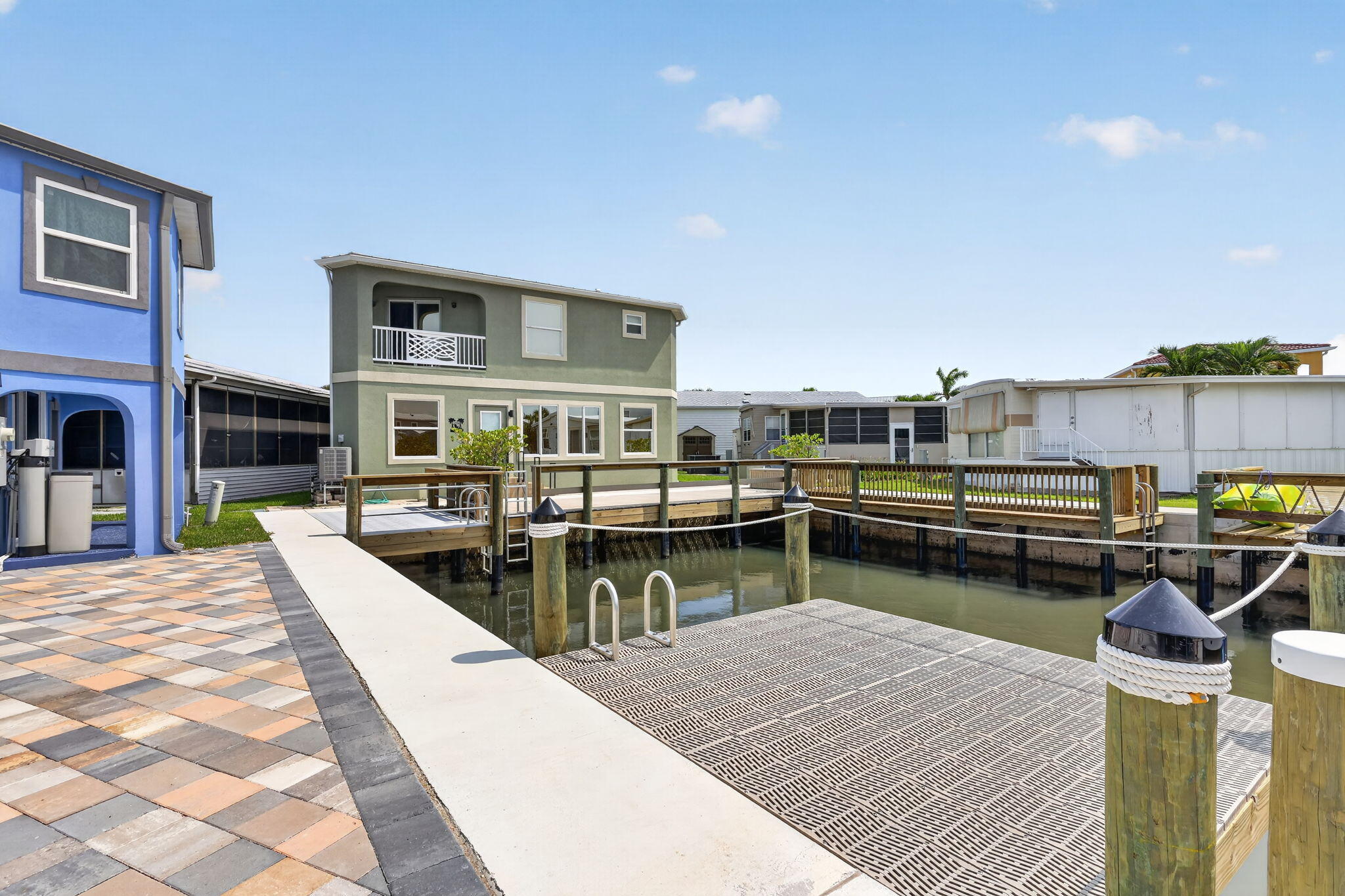 351 Nettles Boulevard Property Photo 11