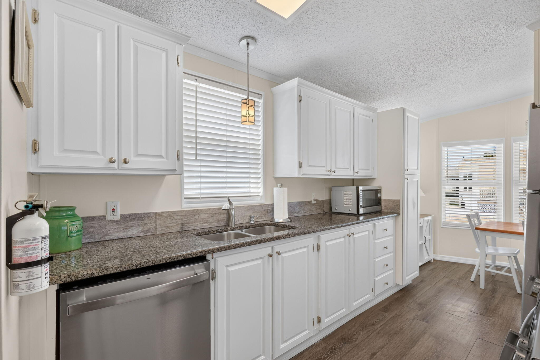 351 Nettles Boulevard Property Photo 17