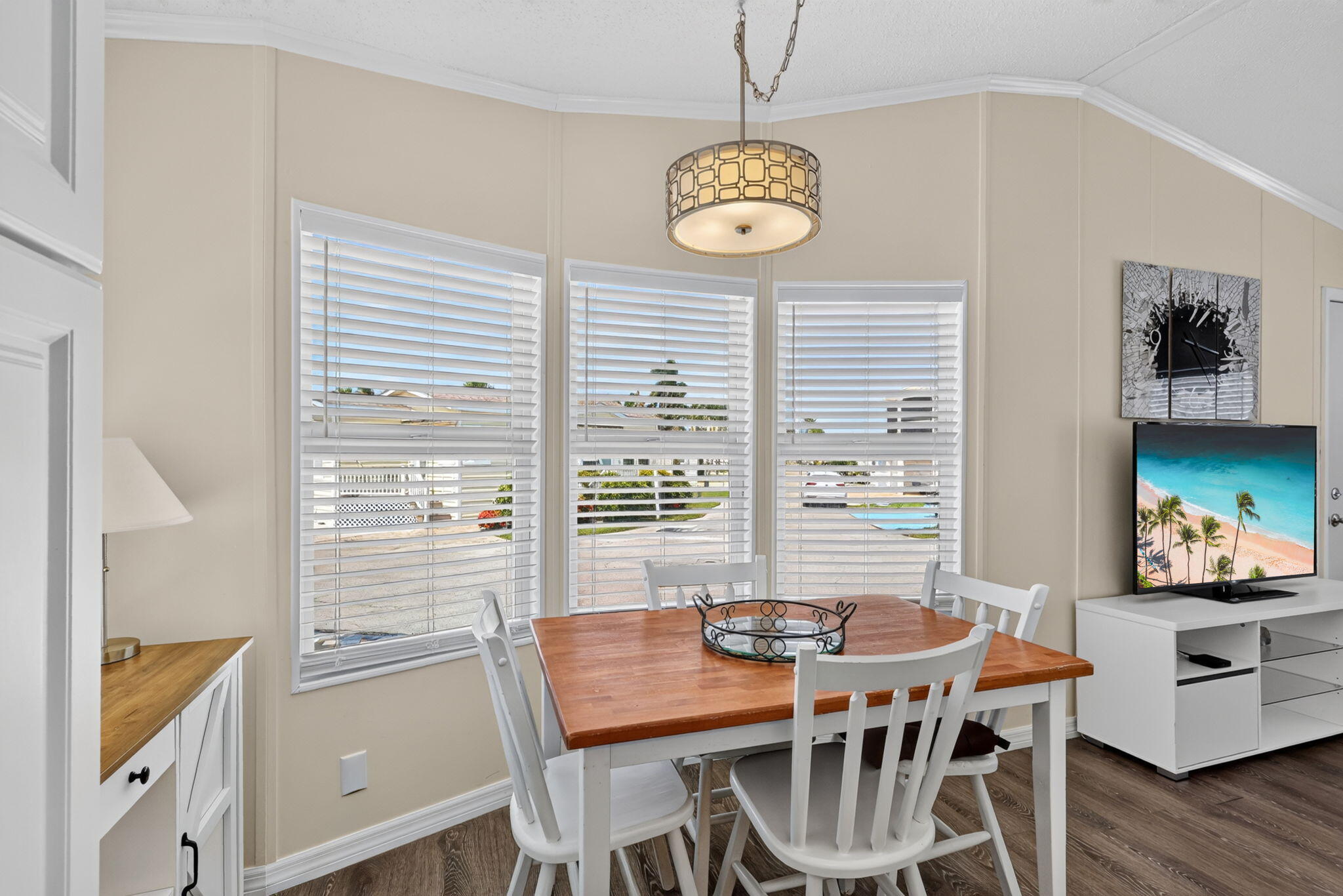 351 Nettles Boulevard Property Photo 19