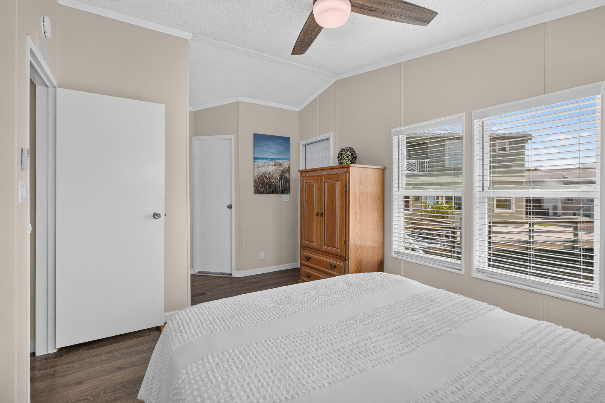 351 Nettles Boulevard Property Photo 26