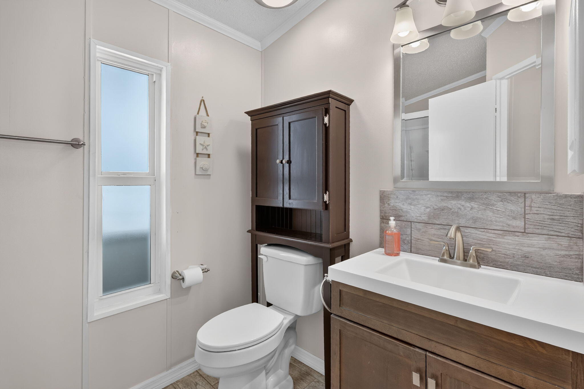 351 Nettles Boulevard Property Photo 27