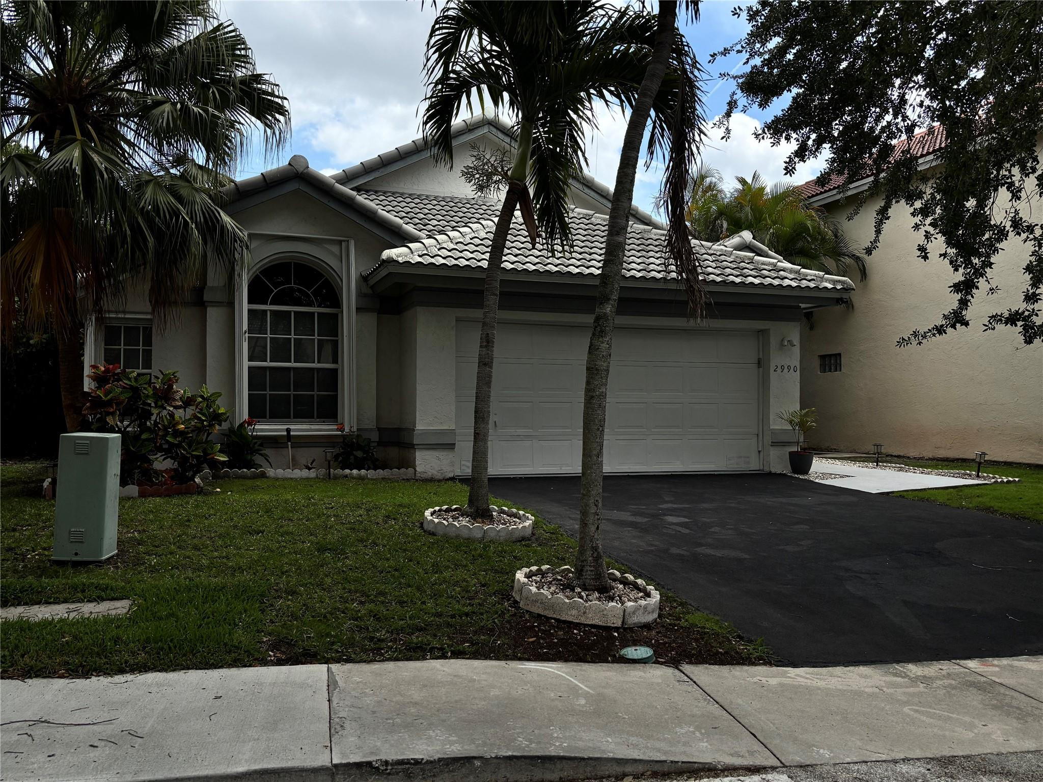 2990 Nw 68th Avenue Property Photo 5