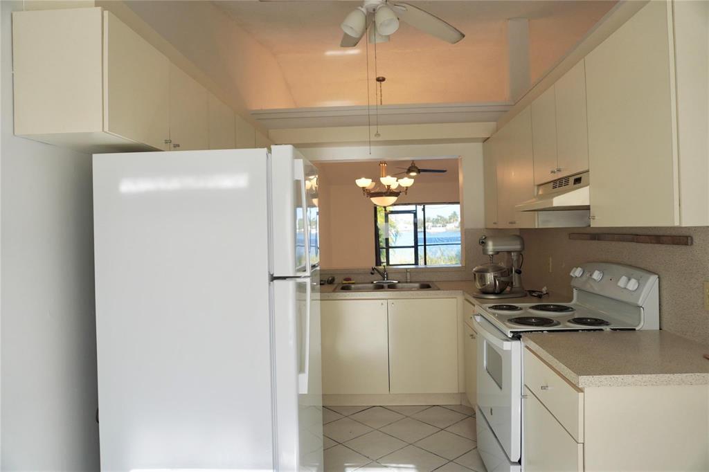 5600 N Park Property Photo 4
