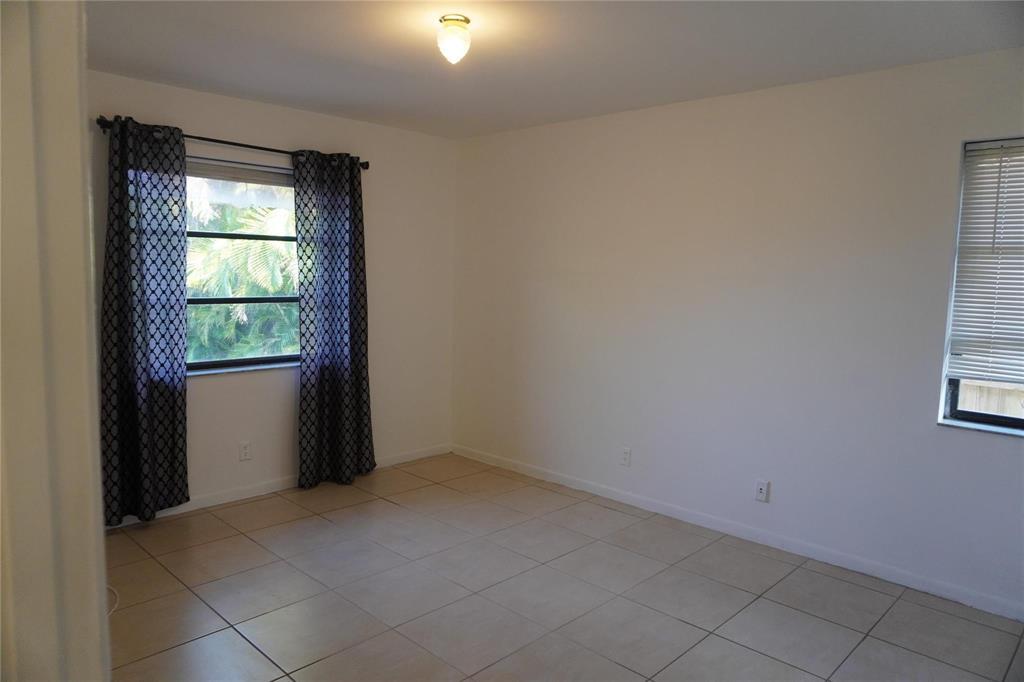 5600 N Park Property Photo 7