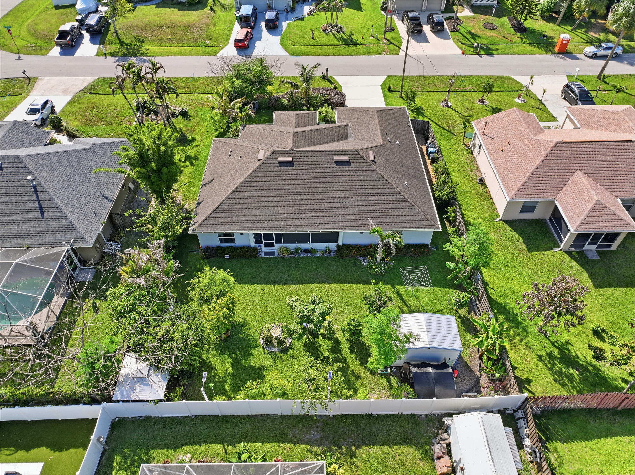 2081 Sw Tropical Terrace Property Photo 53