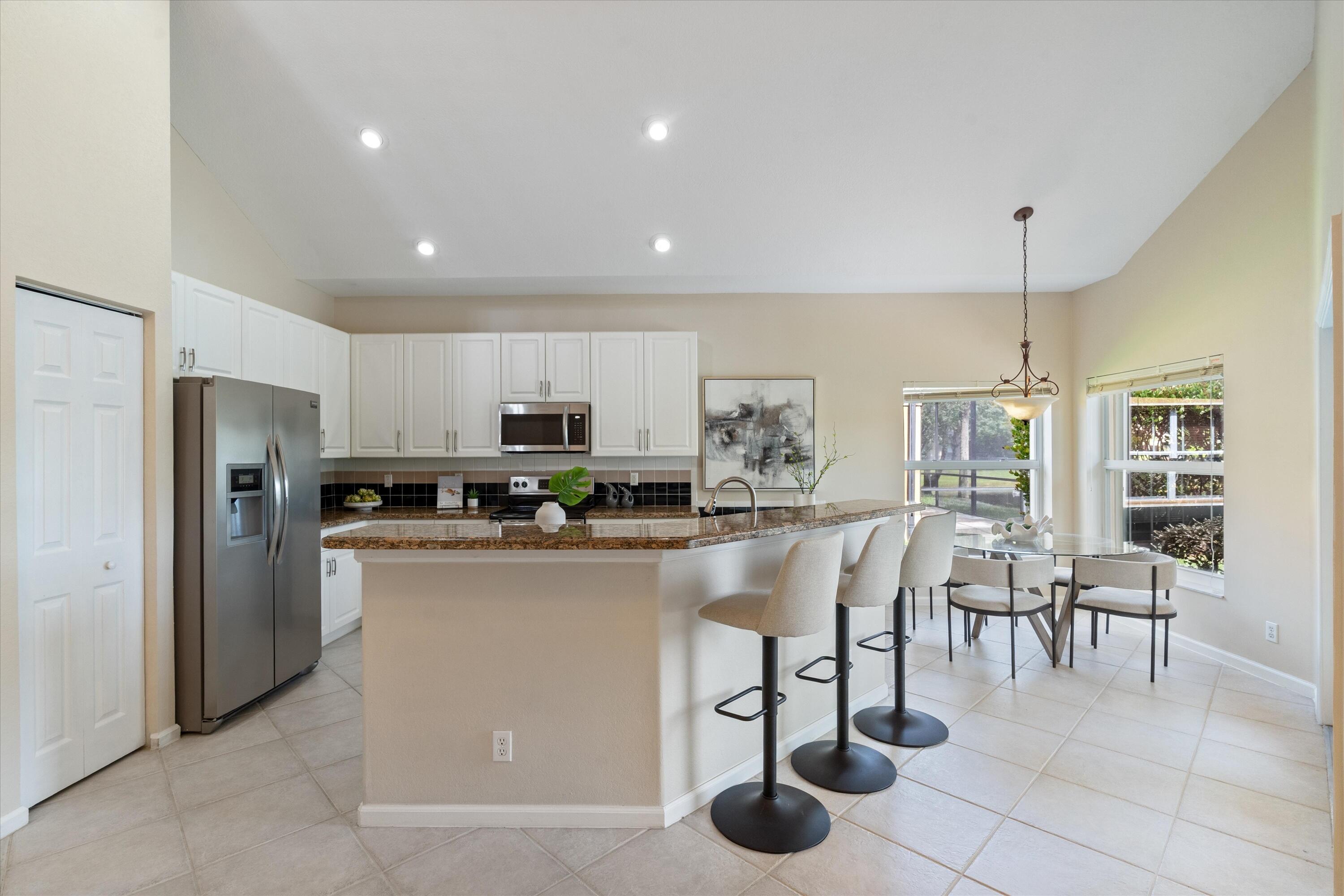 11259 Nw 65th Manor Property Photo 4