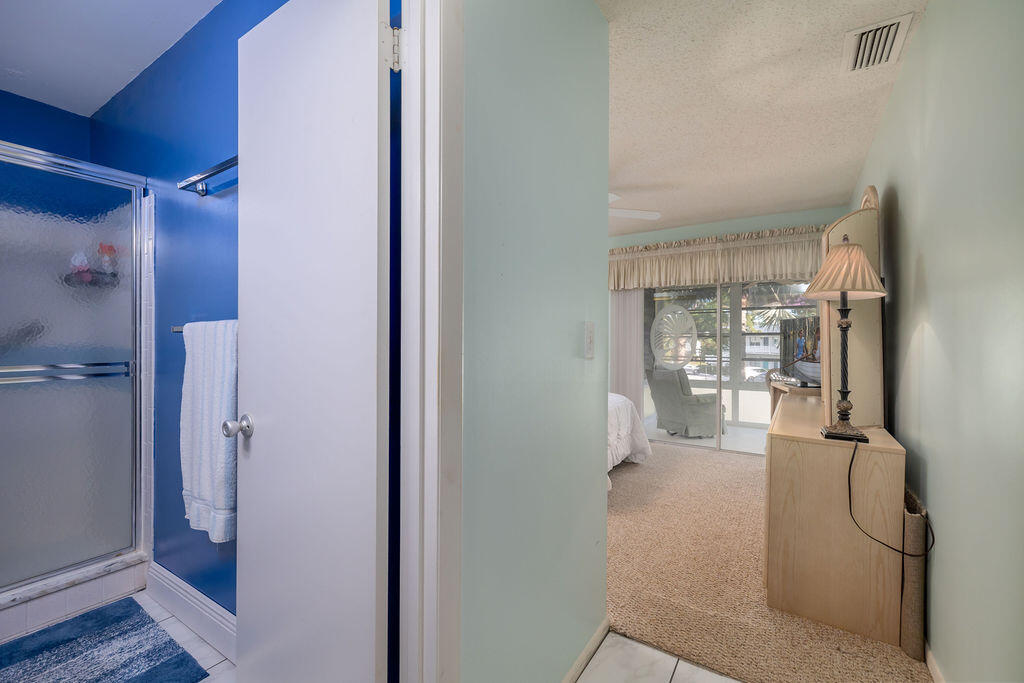 2929 Se Ocean Boulevard 130-8 Property Photo 19