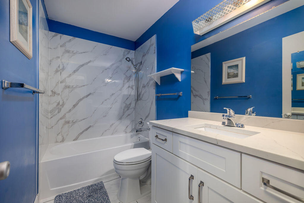 2929 Se Ocean Boulevard 130-8 Property Photo 23