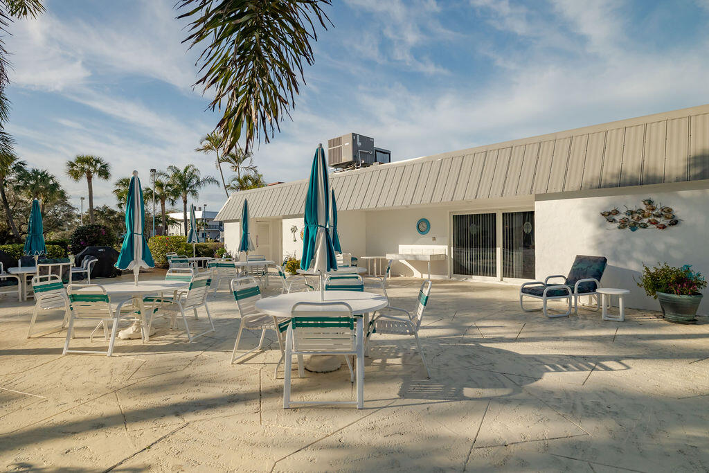 2929 Se Ocean Boulevard 130-8 Property Photo 28