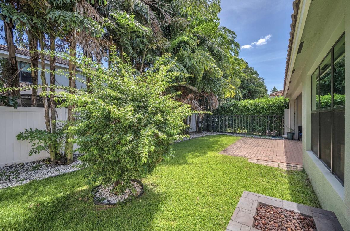 8104 Rainforest Jasper Lane Property Photo 17