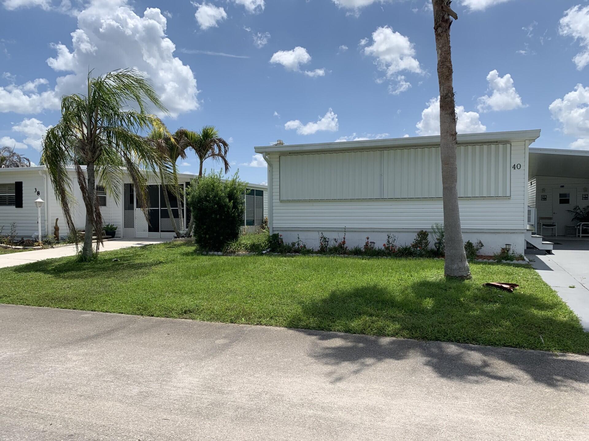 40 Florida Way Property Photo 3