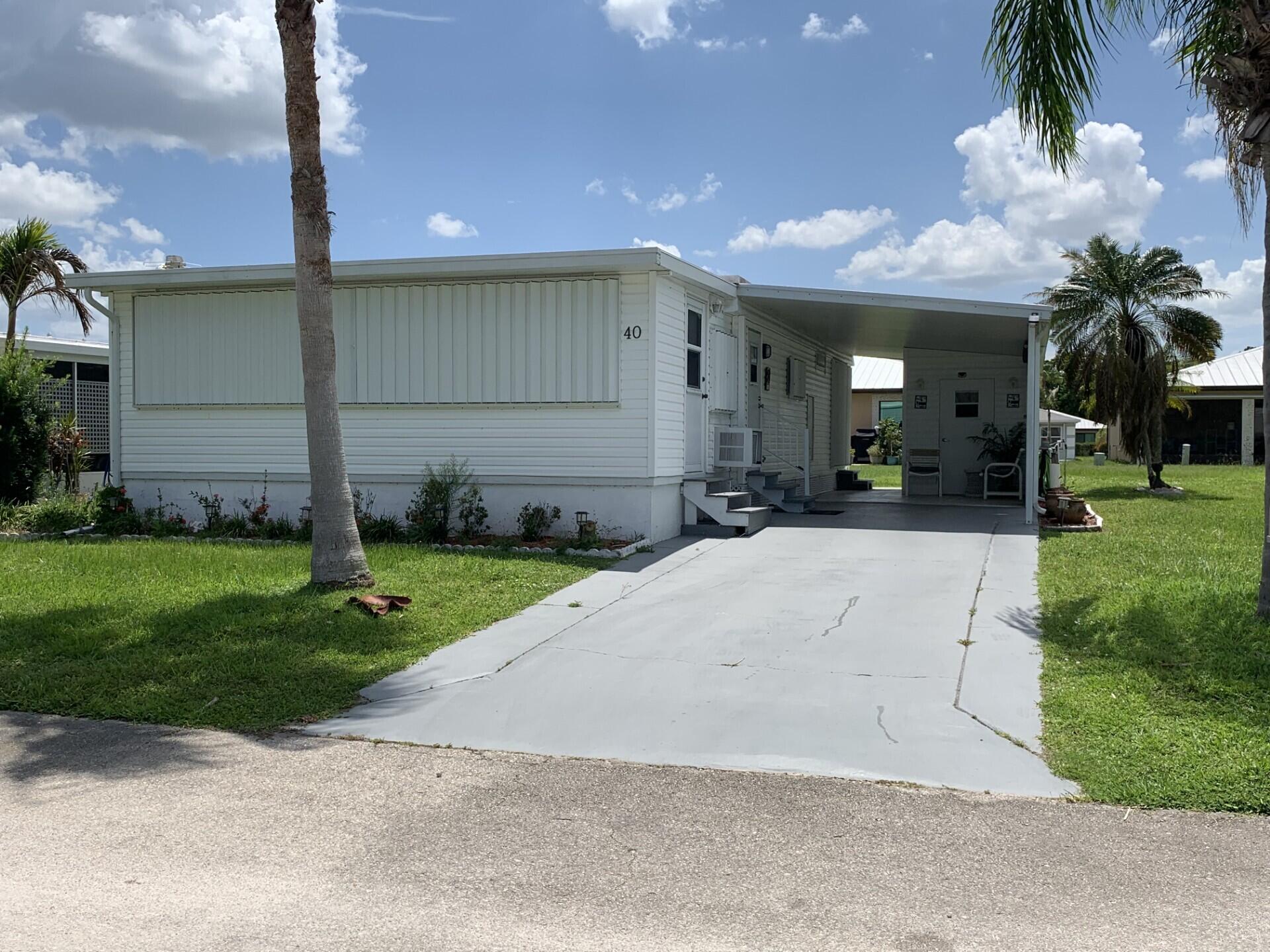 40 Florida Way Property Photo 4