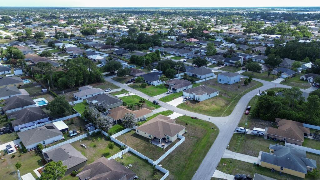 4201 Sw Mcclellen Street Property Photo 68