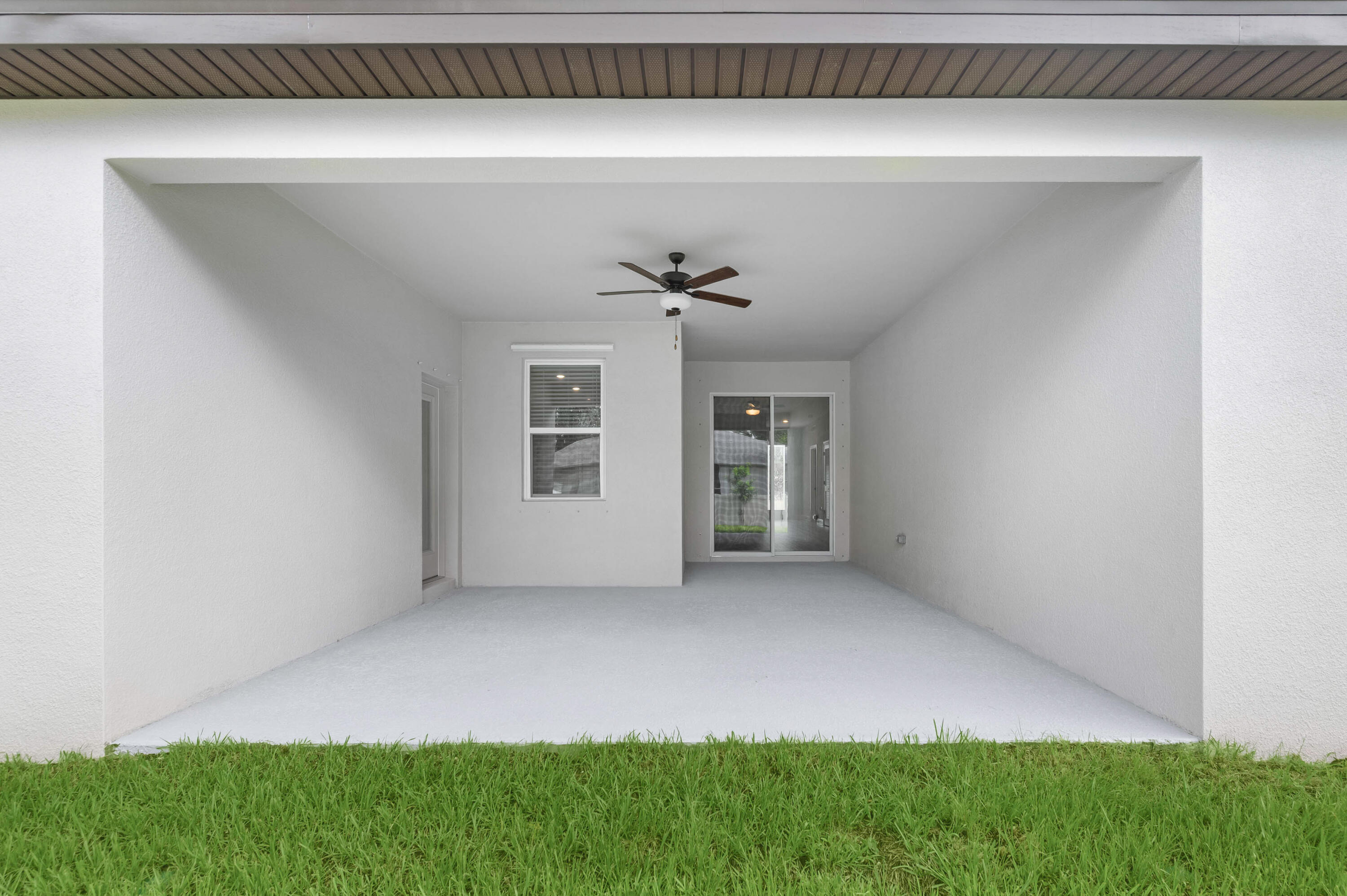 1079 Sw Placetas Avenue Property Photo 6