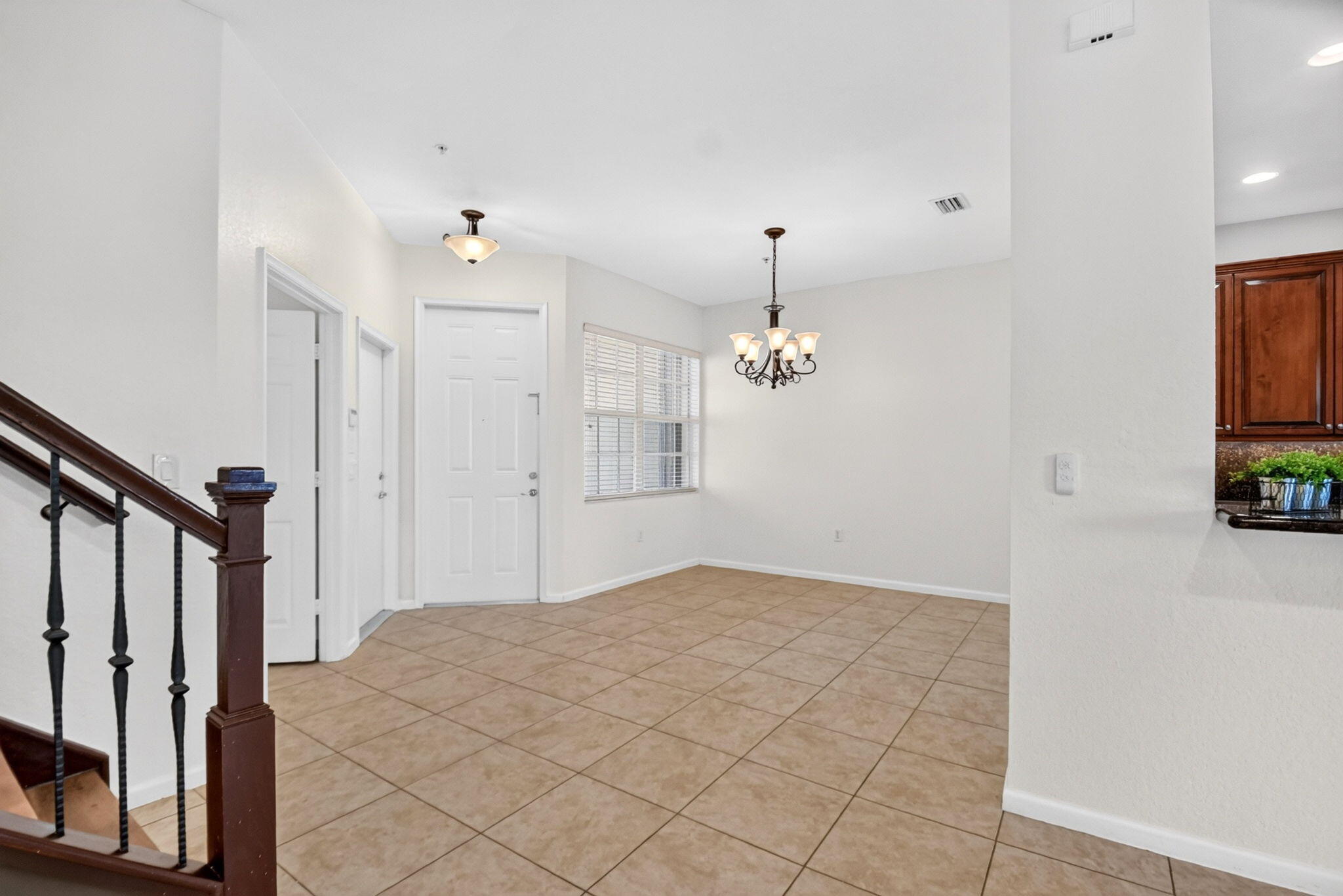 7662 Spatterdock Drive Property Photo 9