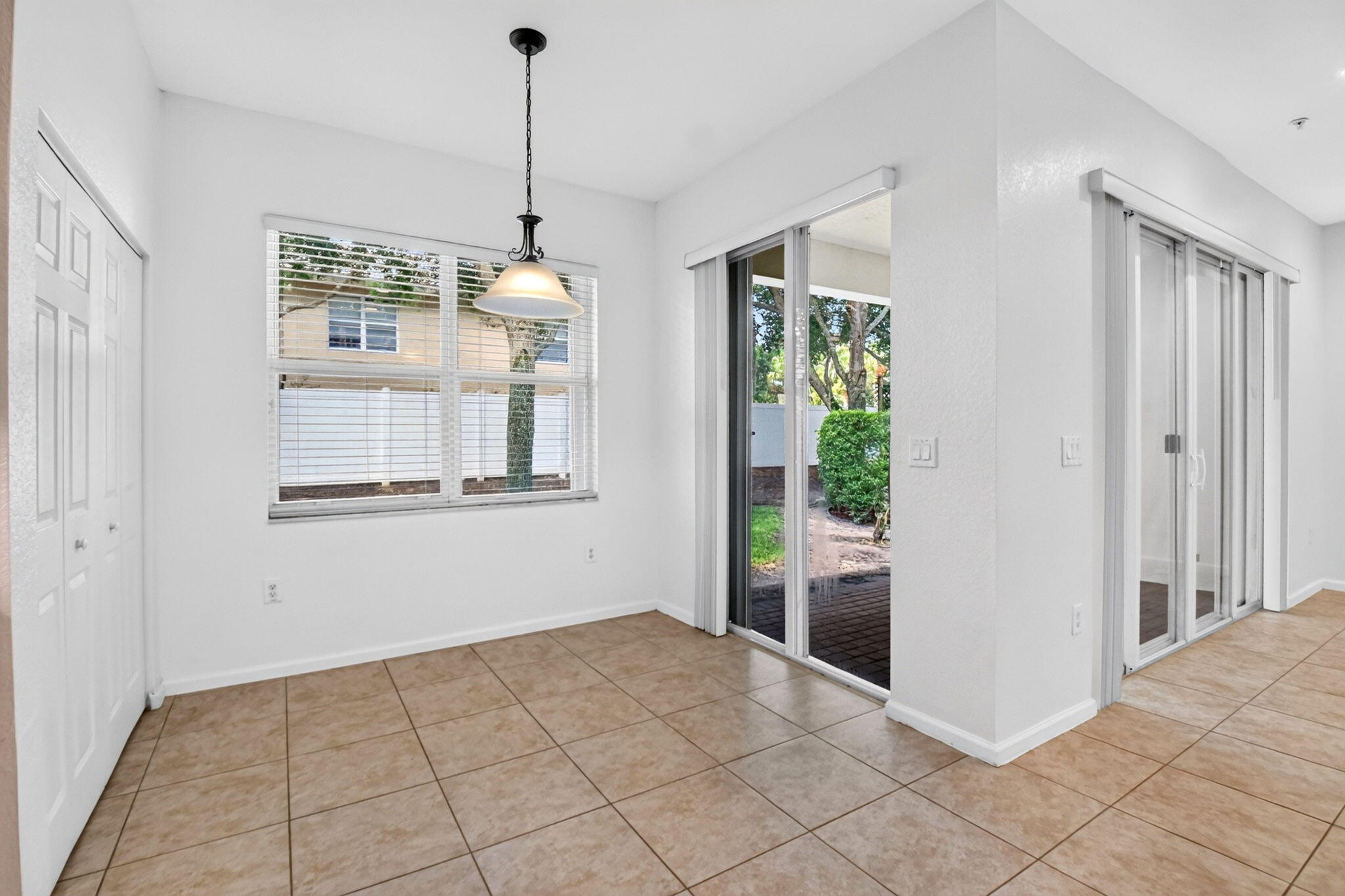 7662 Spatterdock Drive Property Photo 10