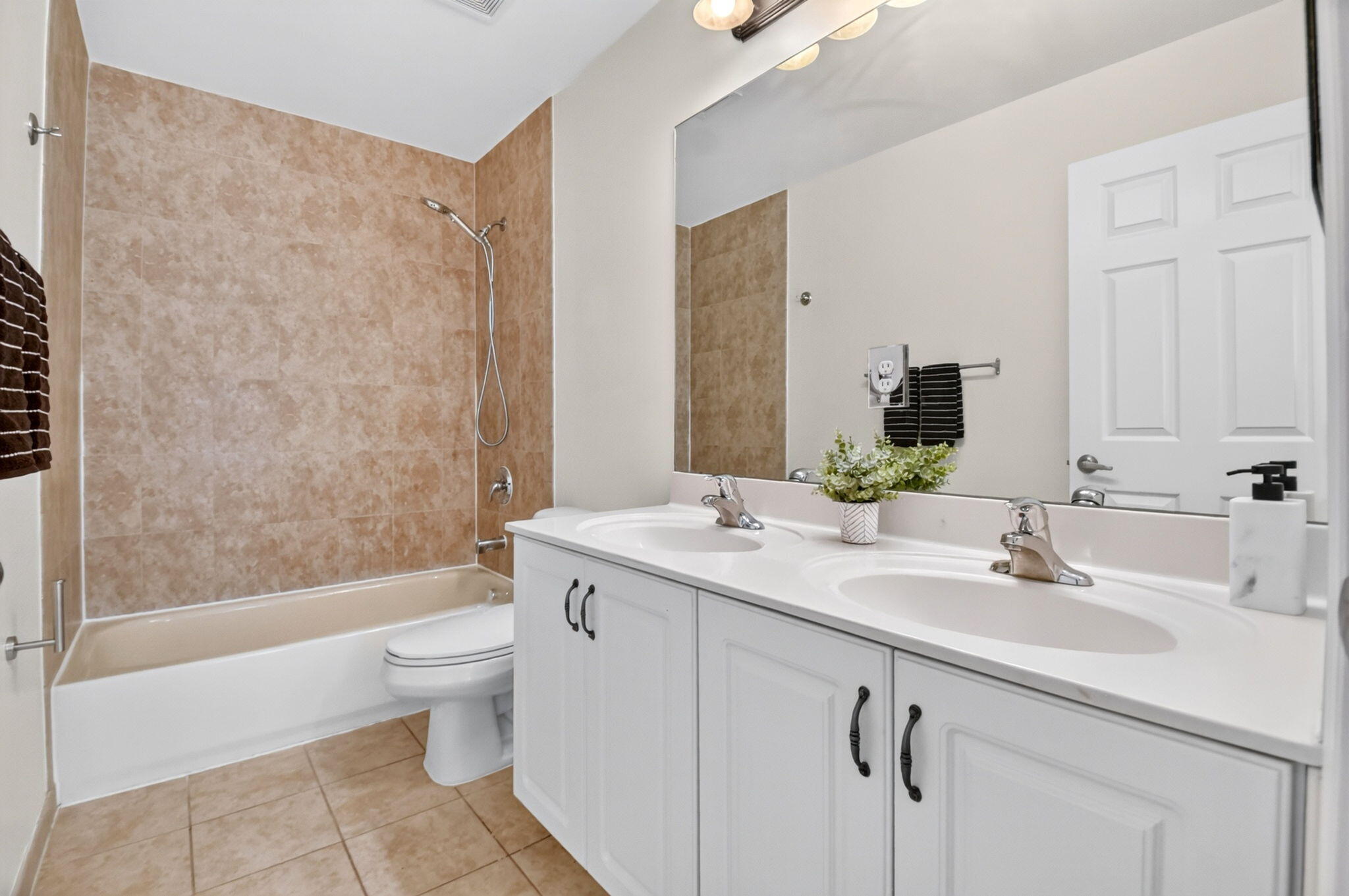 7662 Spatterdock Drive Property Photo 18