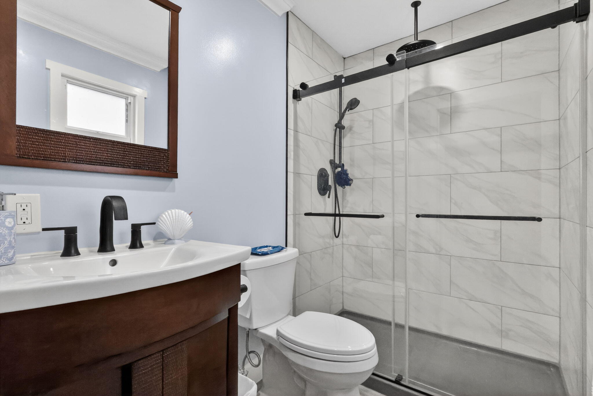 202 Elaine Circle W Property Photo 22