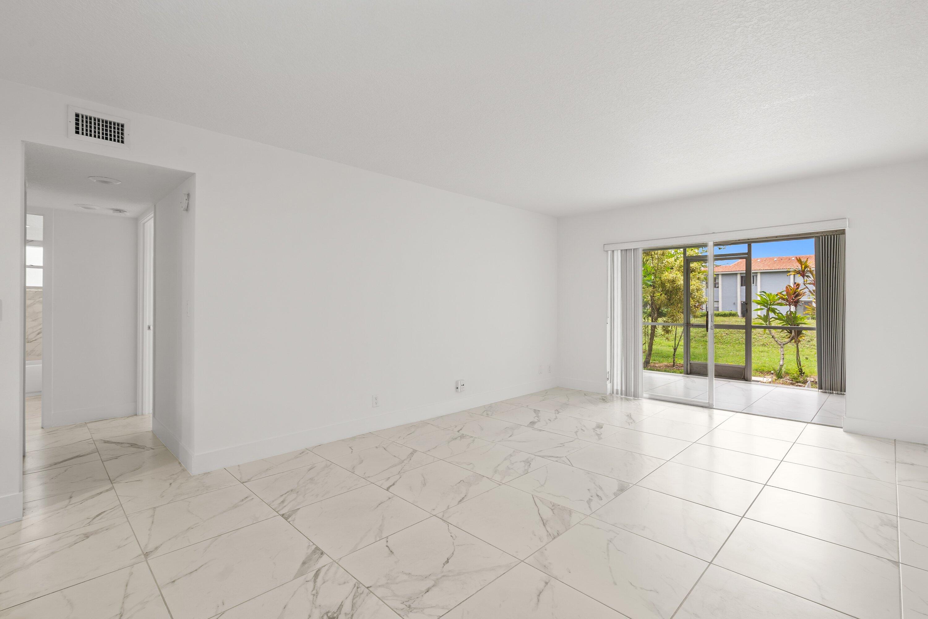 3090 Holiday Springs Boulevard Unit 109 Property Photo 6