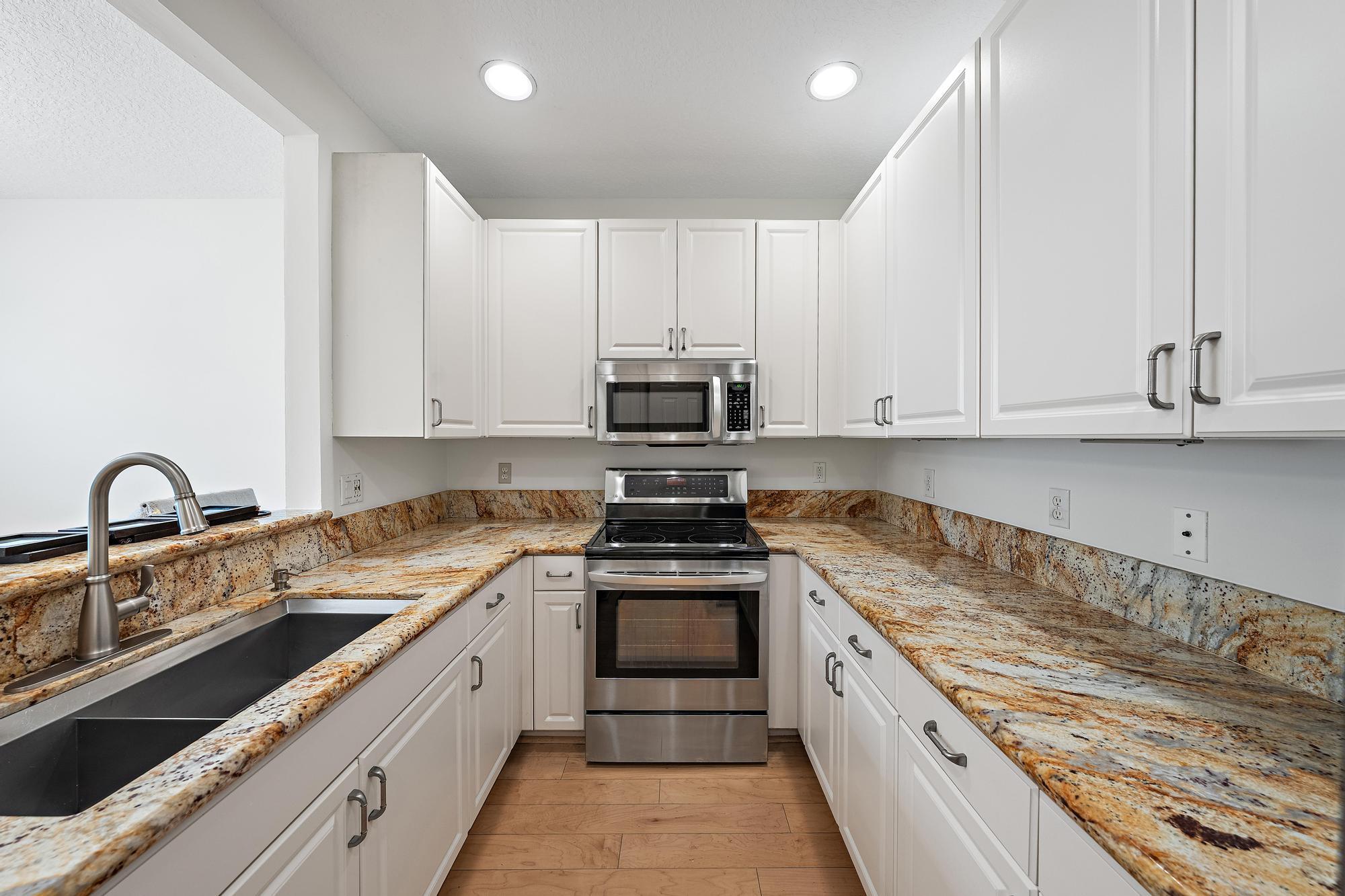 4316 Blowing Point Place Property Photo 3