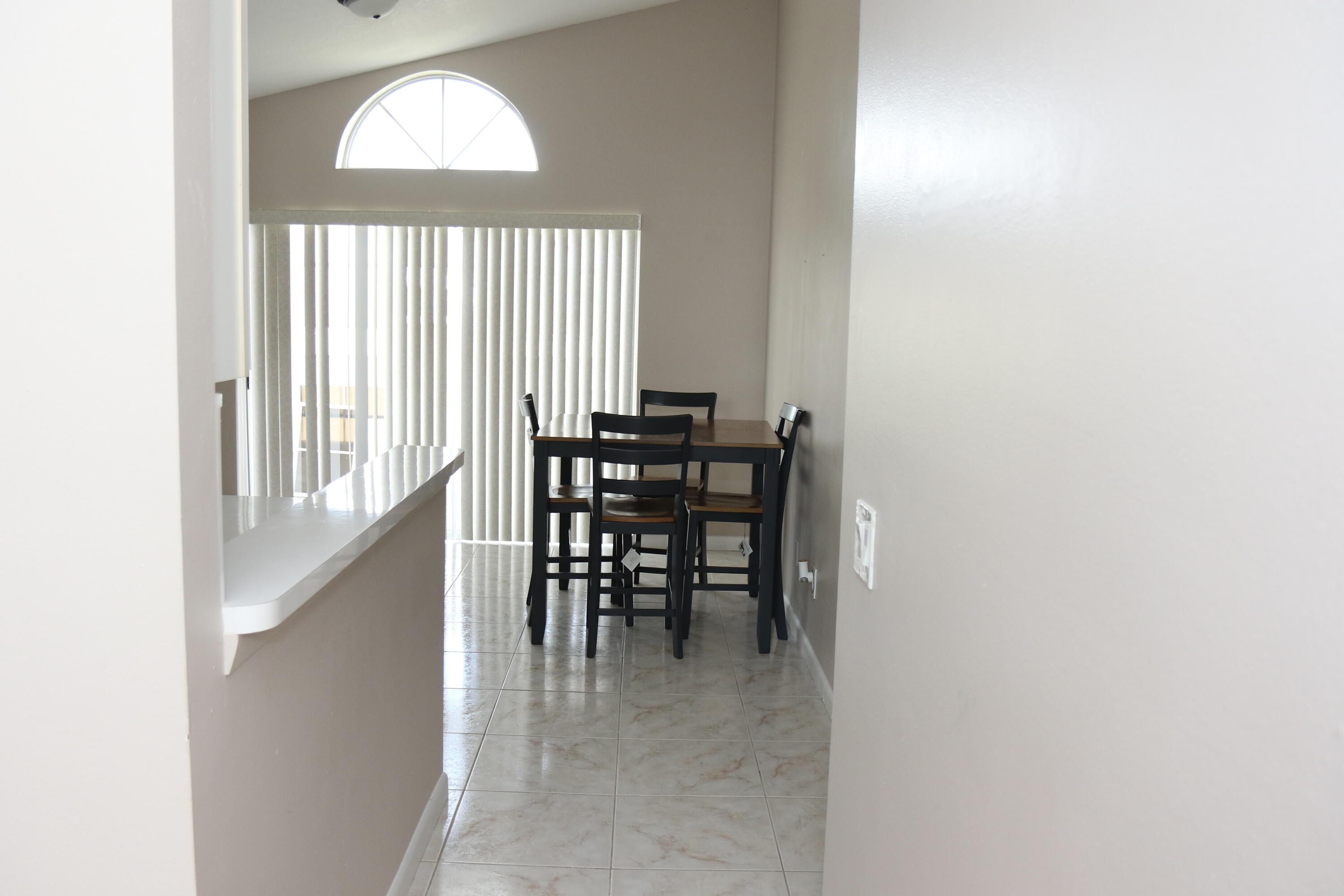 1160 Nw Lombardy Drive Property Photo 11