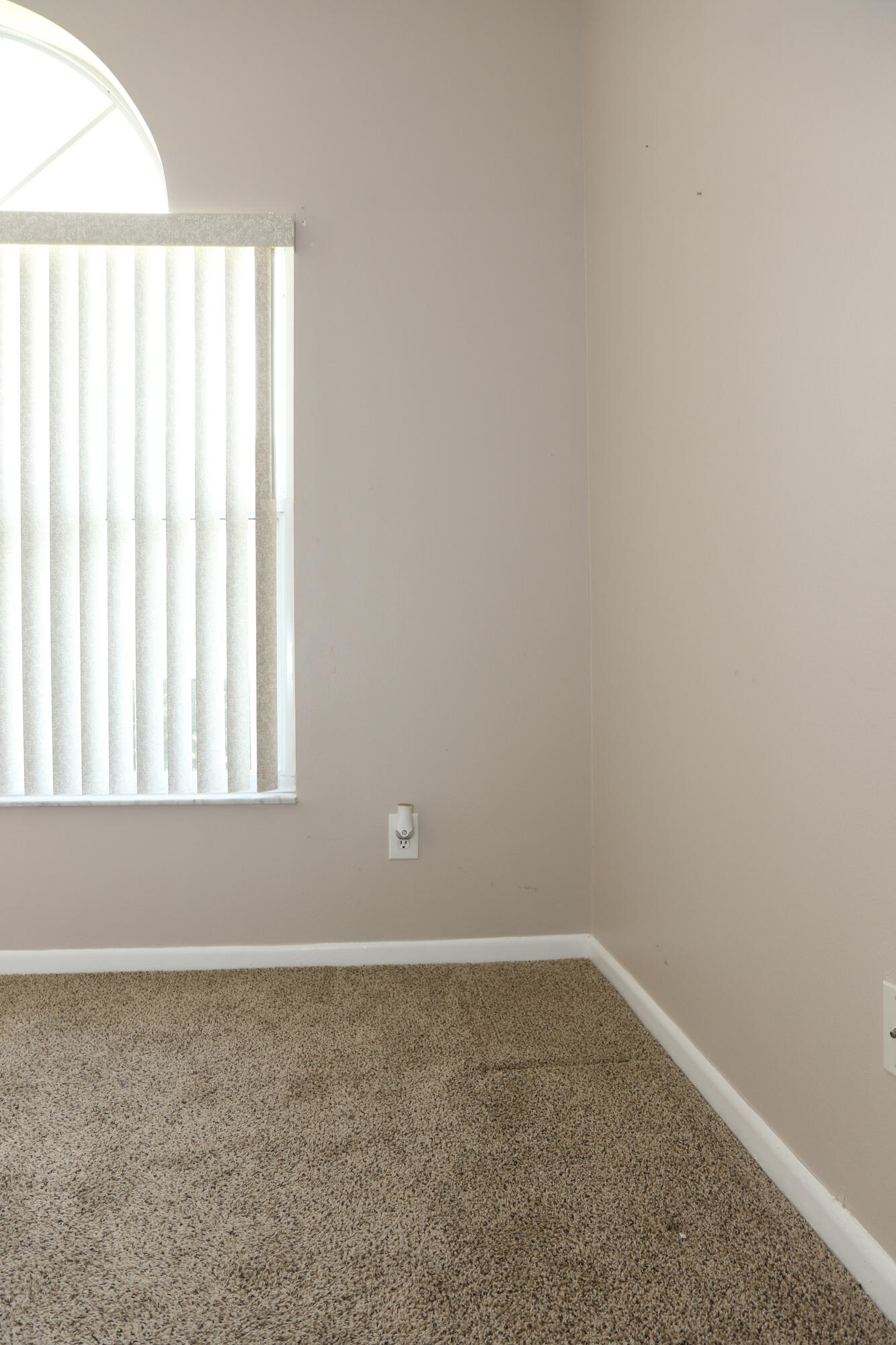 1160 Nw Lombardy Drive Property Photo 15