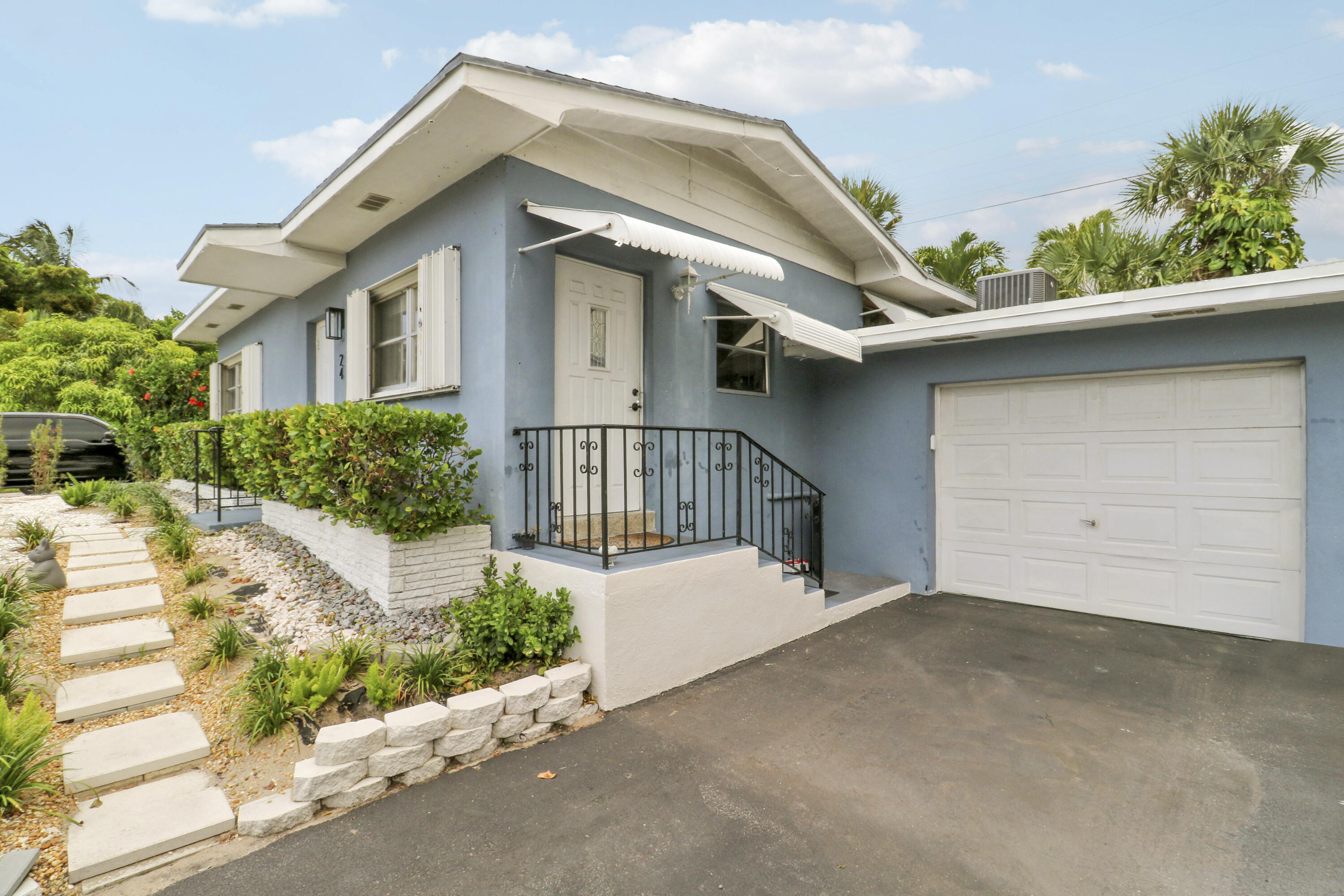 24 Douglas Drive Property Photo 1