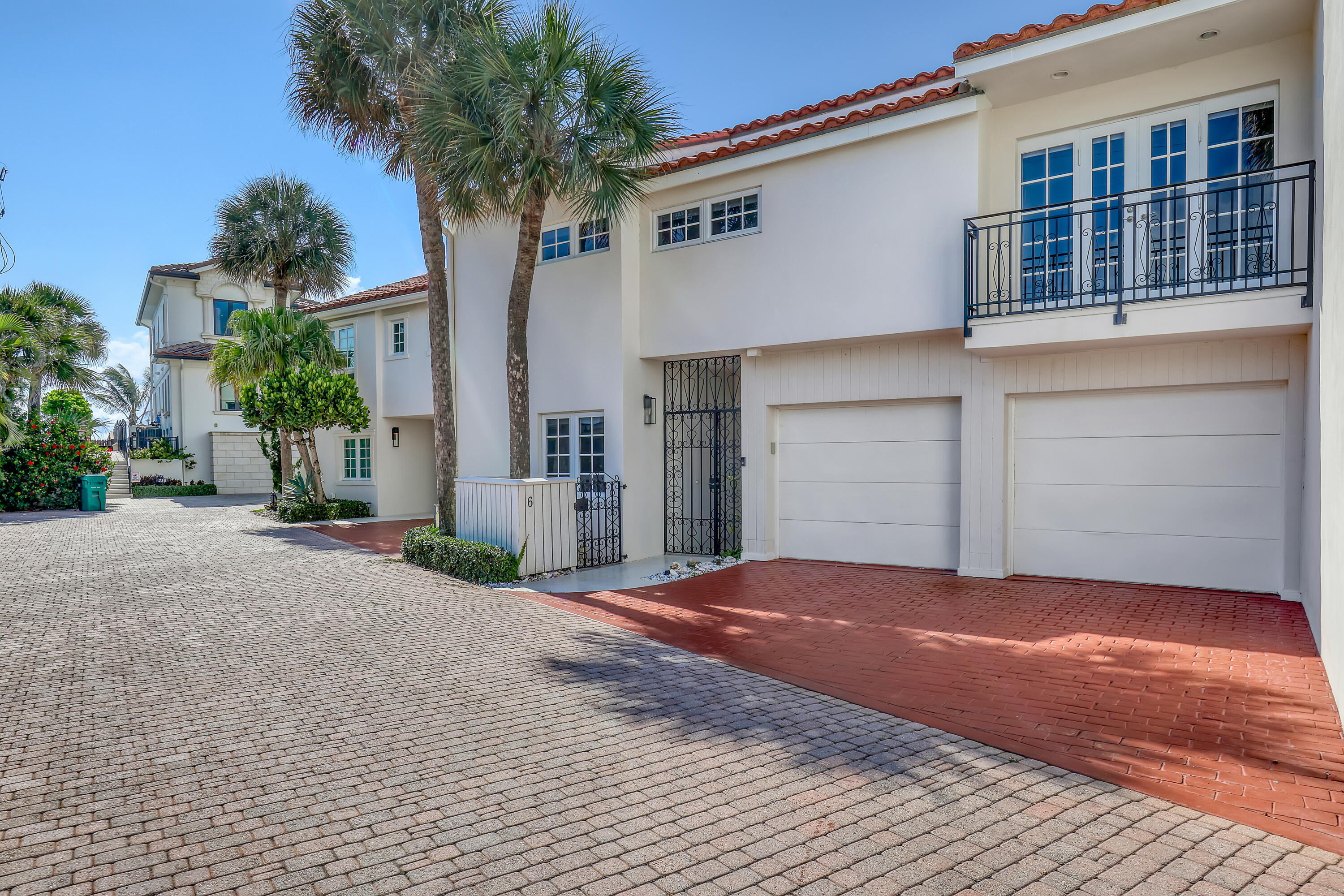 220 Celestial Way 6 Property Photo 3