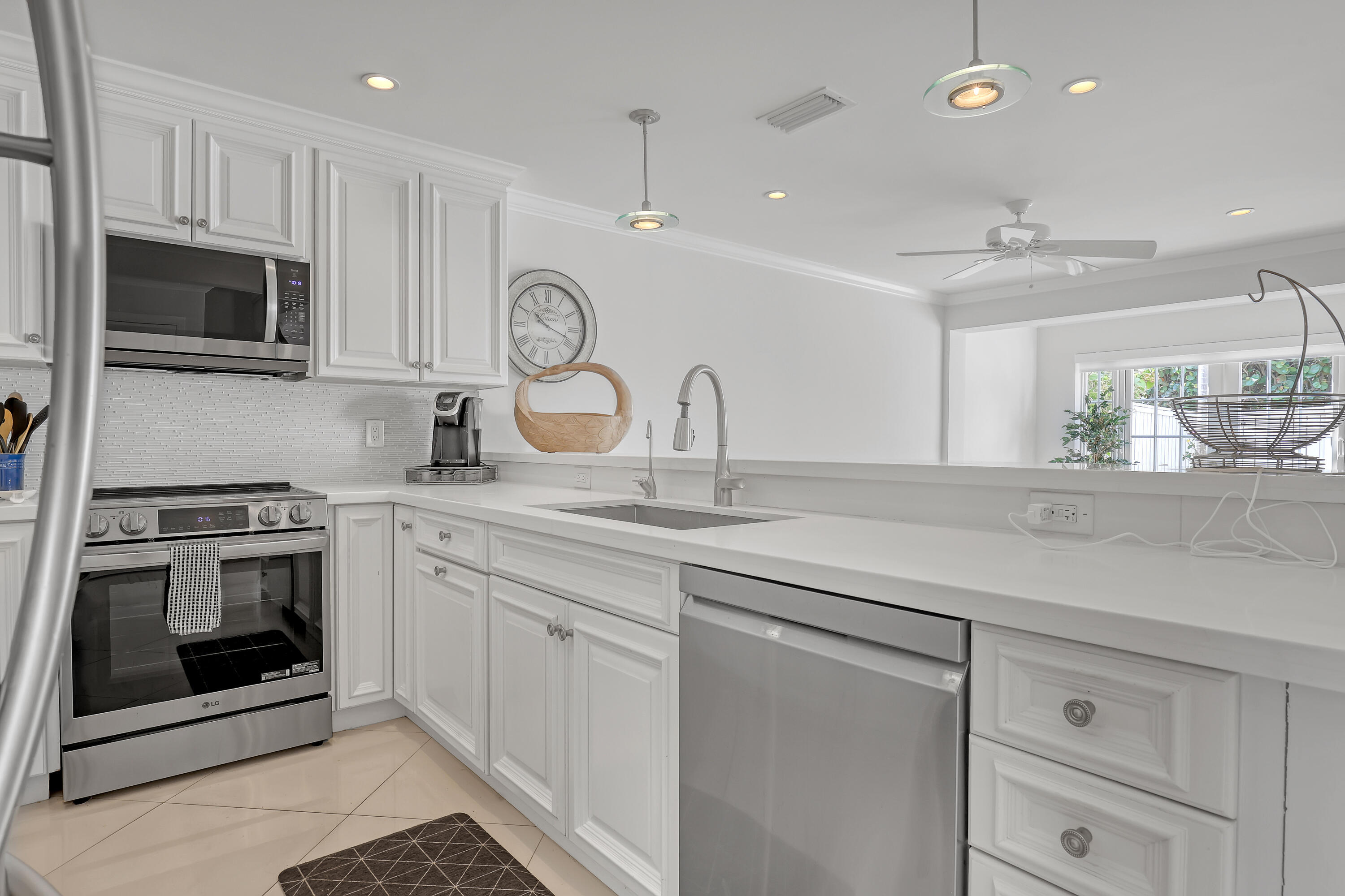 220 Celestial Way 6 Property Photo 8
