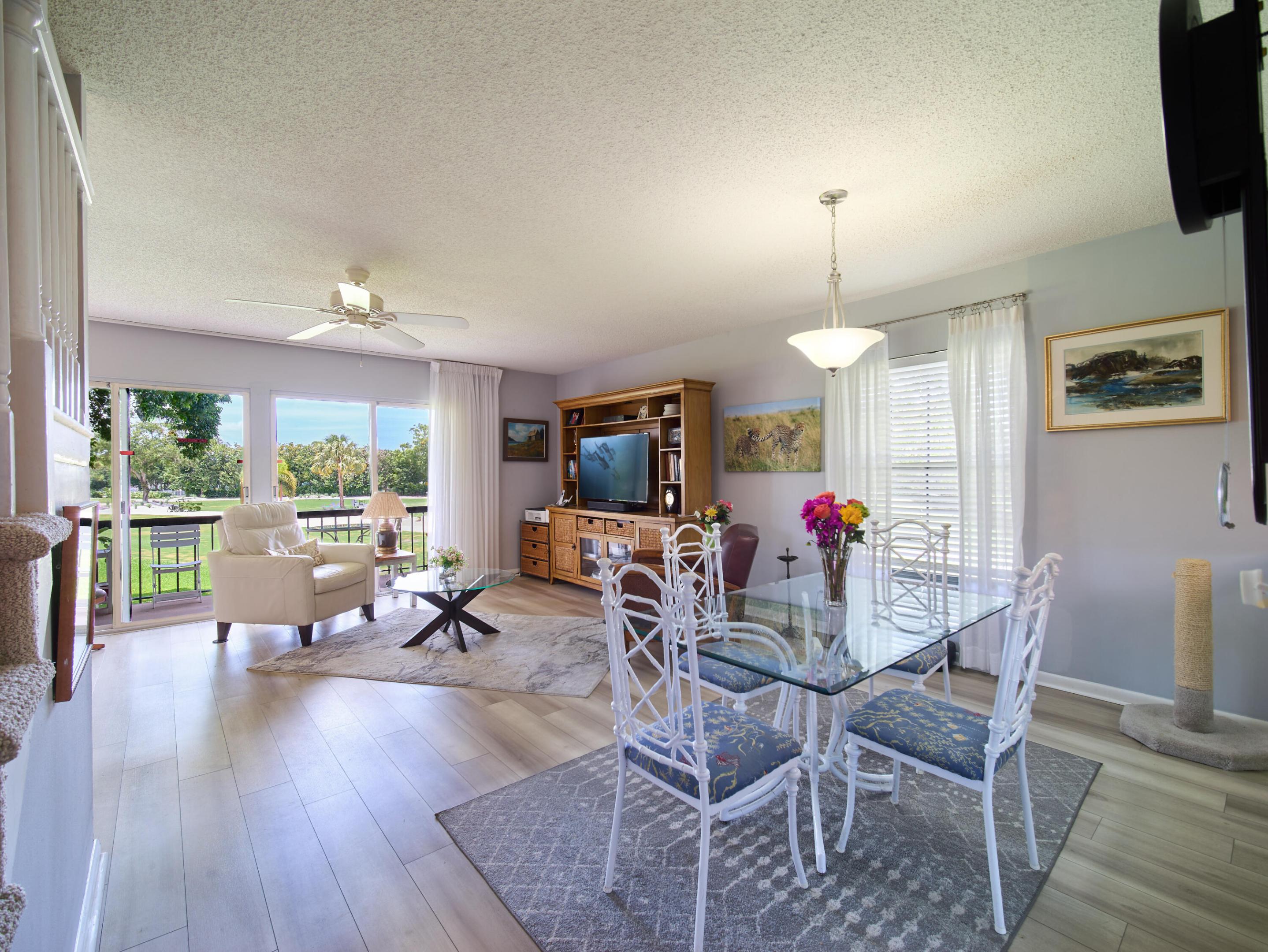 18369 Se Wood Haven Lane E Property Photo 4