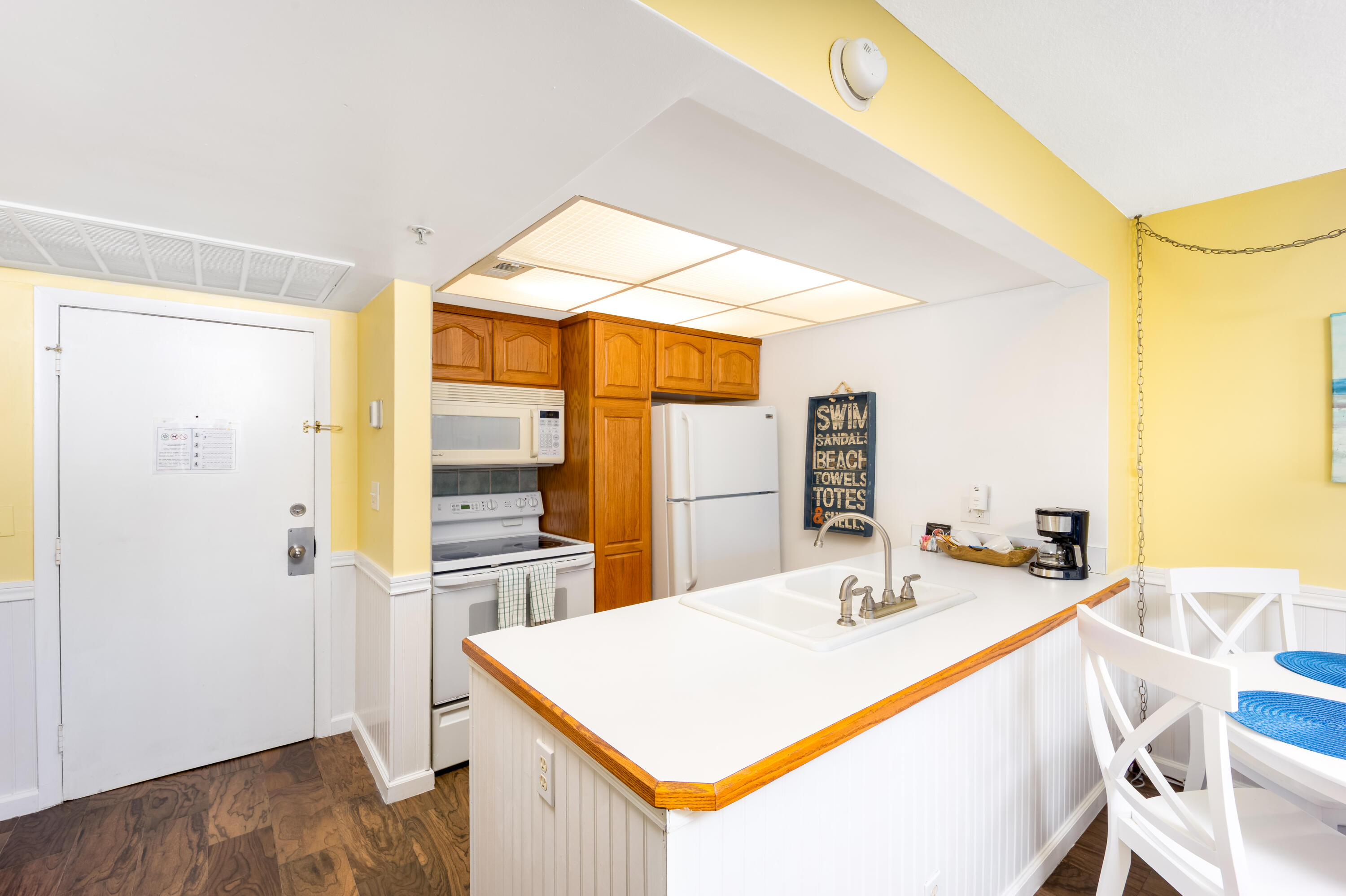 9800 S Ocean Drive 415 Property Photo 6