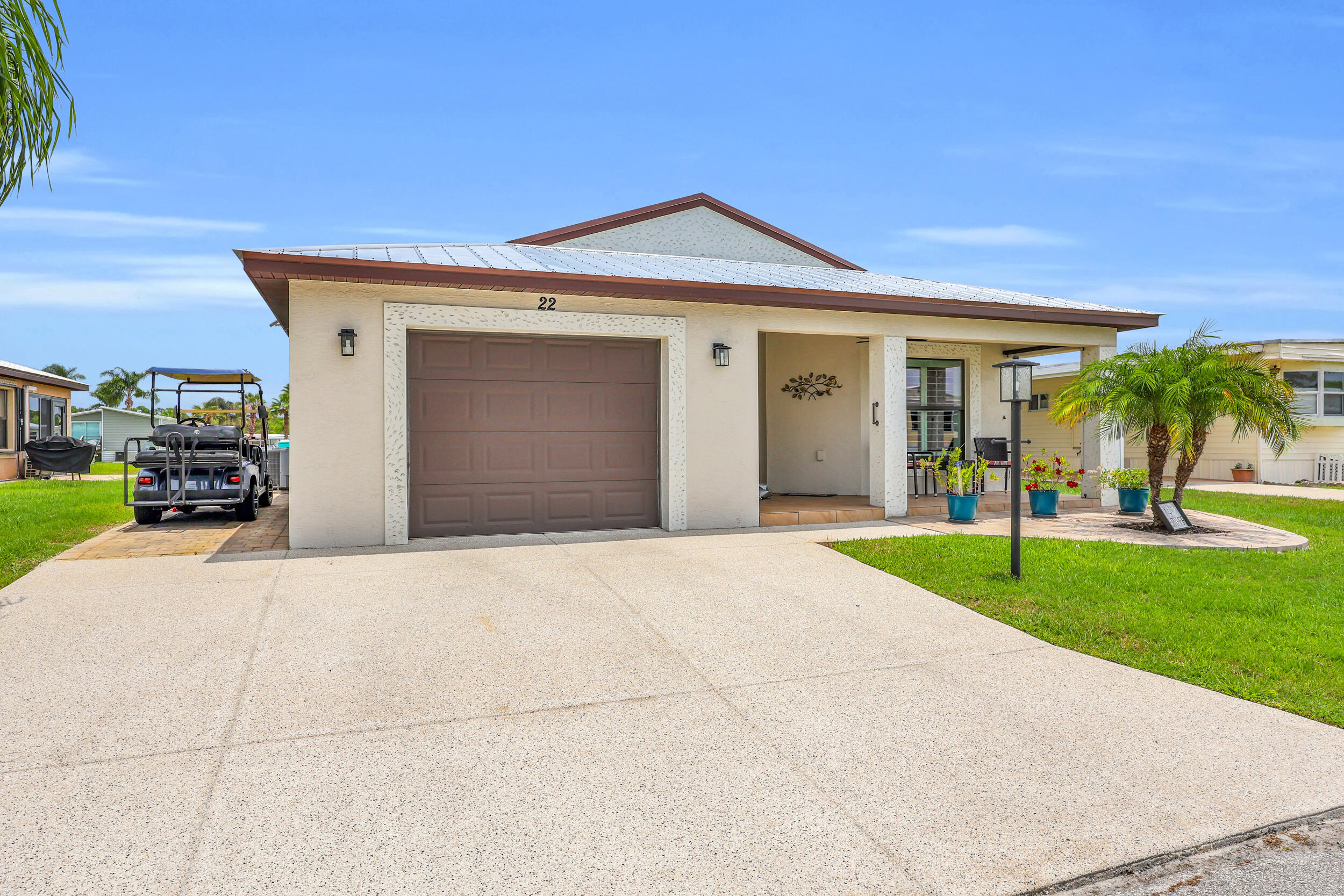 22 Alta Loma Property Photo 1