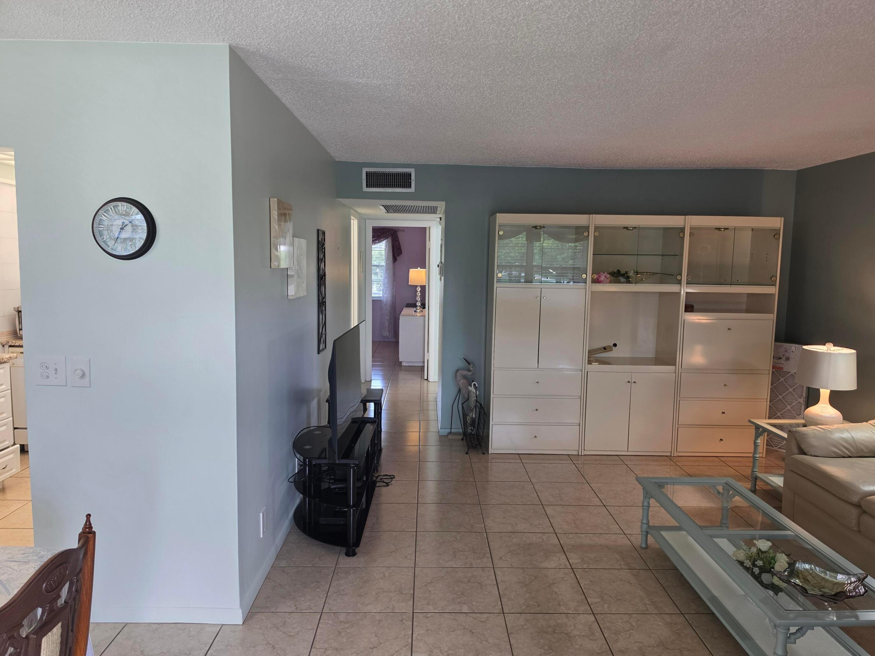 15 Markham A Property Photo 9