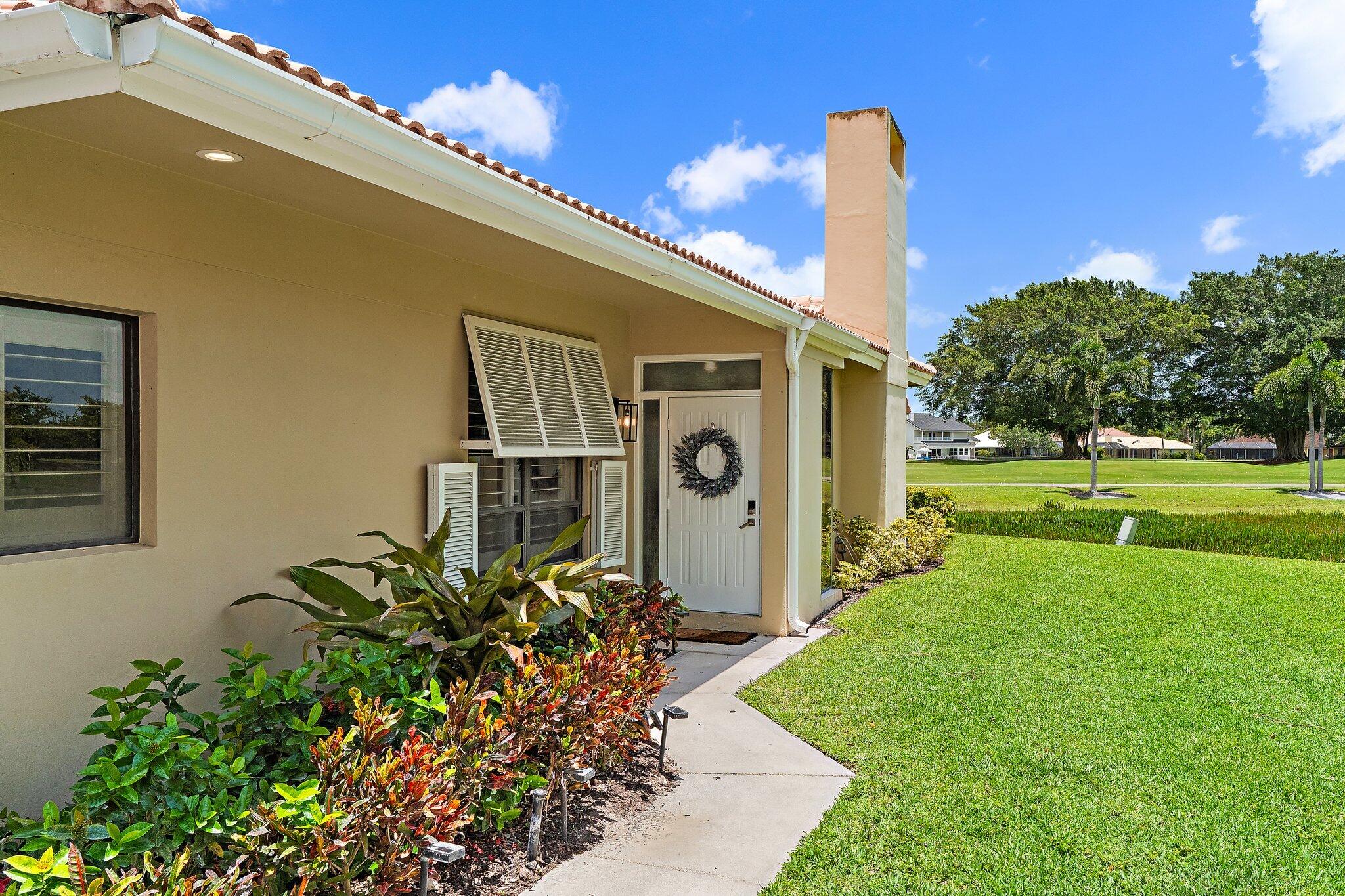 261 Old Meadow Way Way Property Photo 2