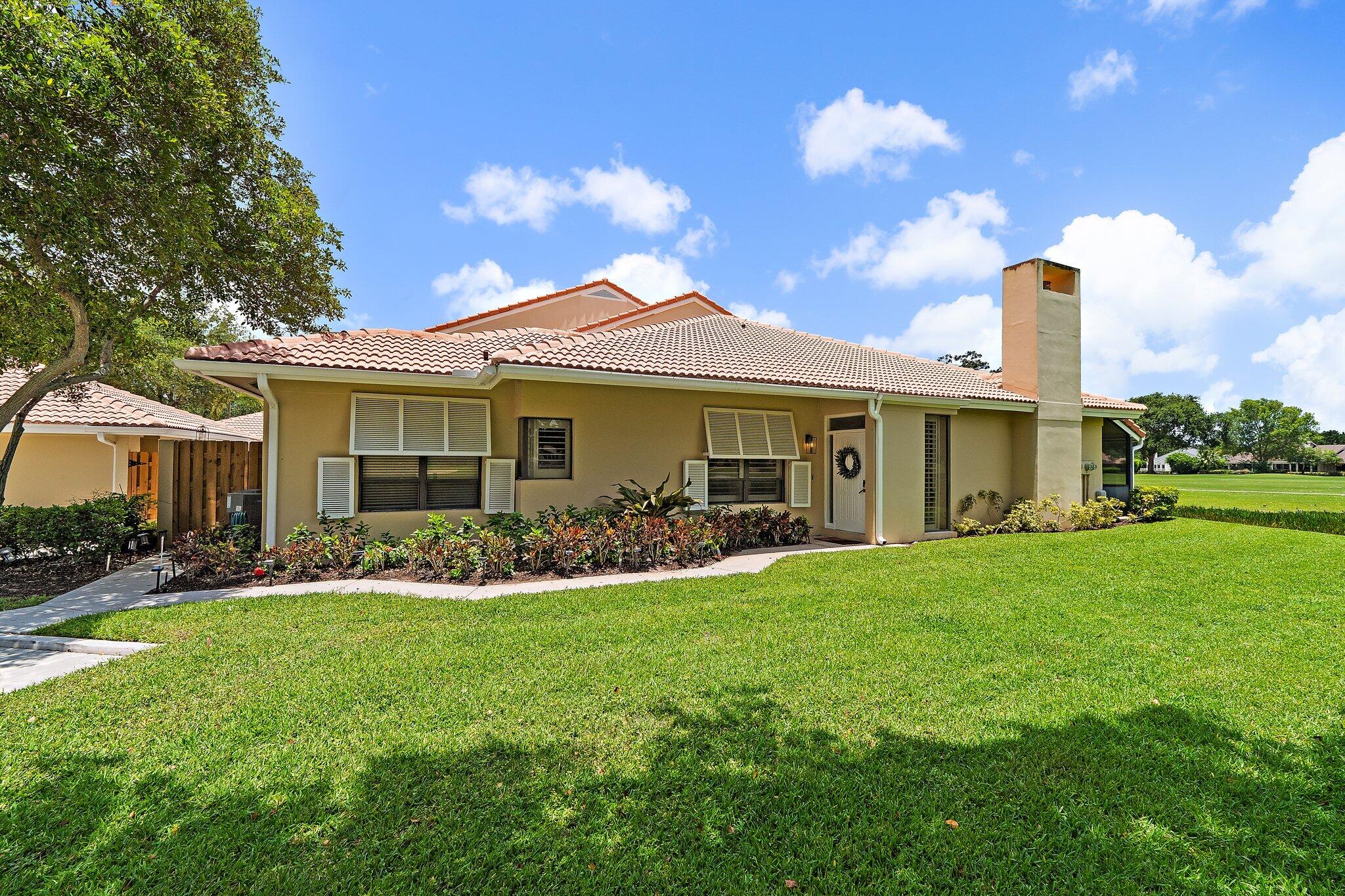 261 Old Meadow Way Way Property Photo 3