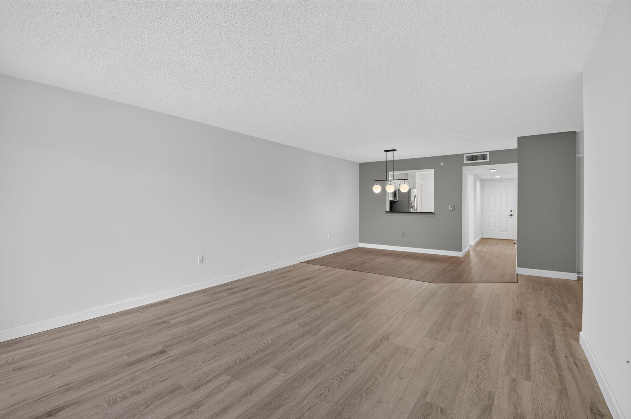 6080 Huntwick Terrace 405 Property Photo 13